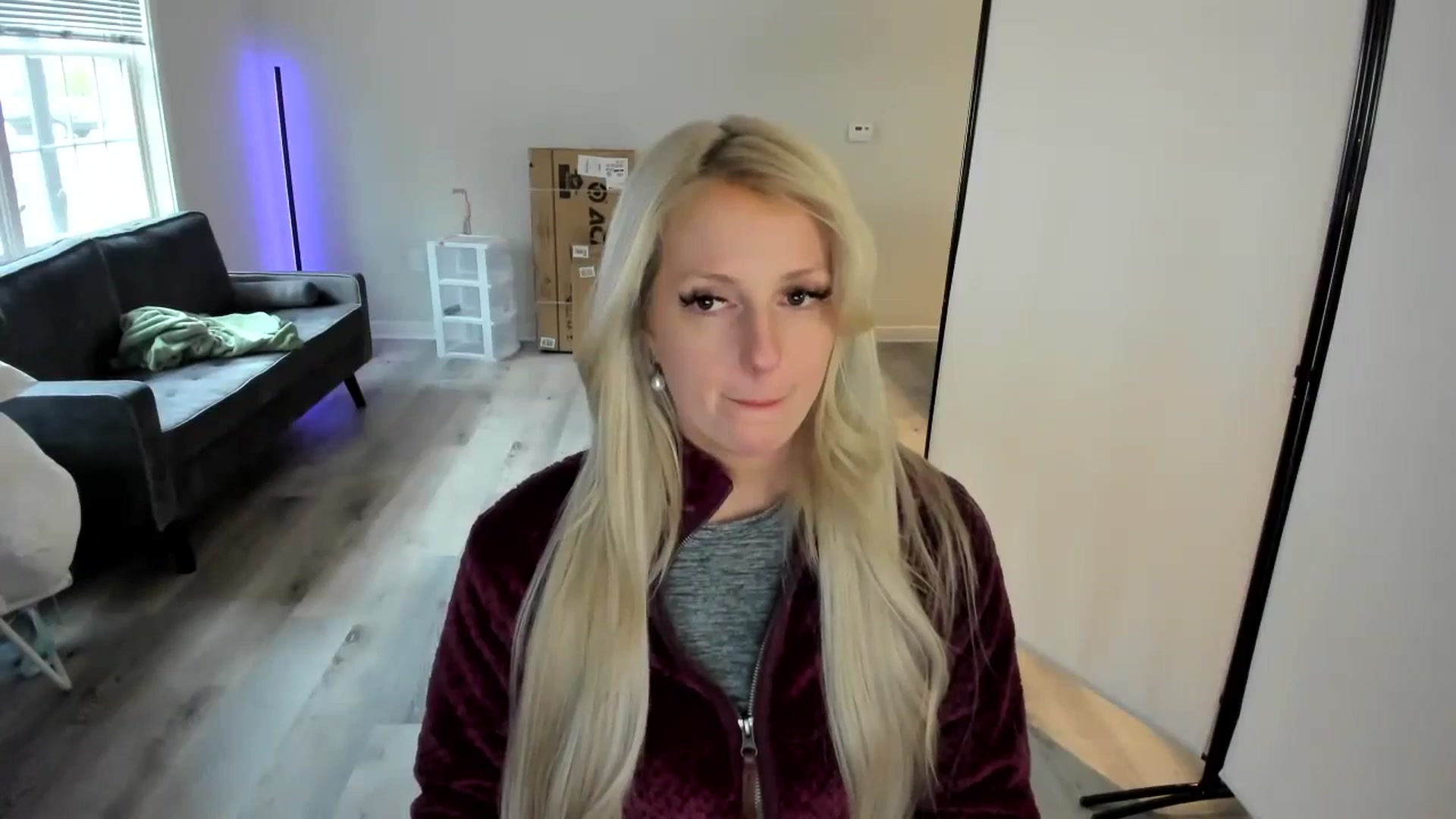 Gallery image thumbnail from Milk_Party's myfreecams stream on, 04/19/2024, 22:38 image 16 of 20