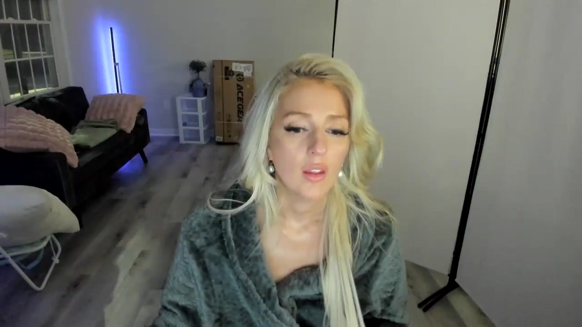 Gallery image thumbnail from Milk_Party's myfreecams stream on, 04/23/2024, 04:35 image 6 of 20