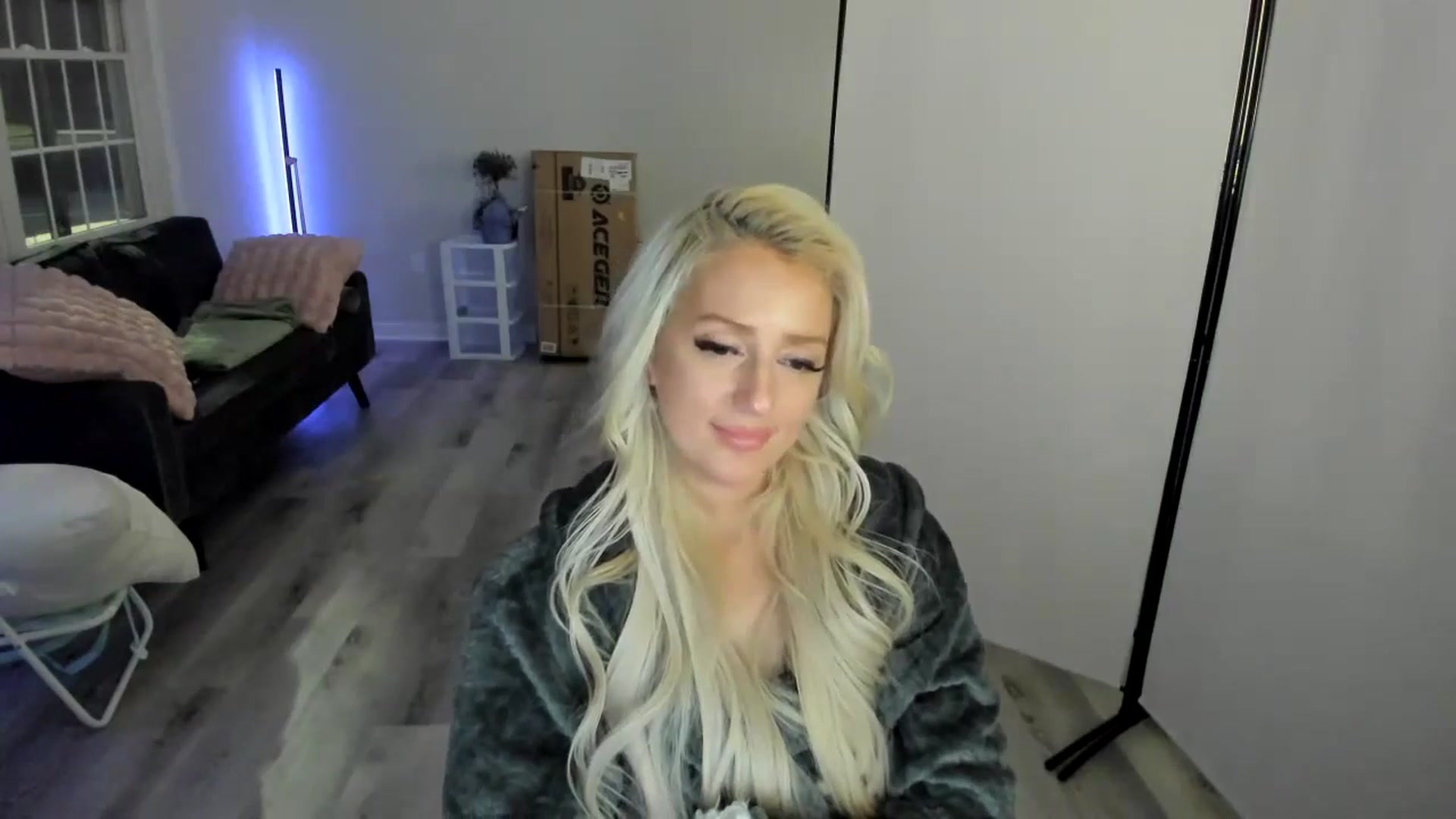 Gallery image thumbnail from Milk_Party's myfreecams stream on, 04/23/2024, 04:35 image 18 of 20