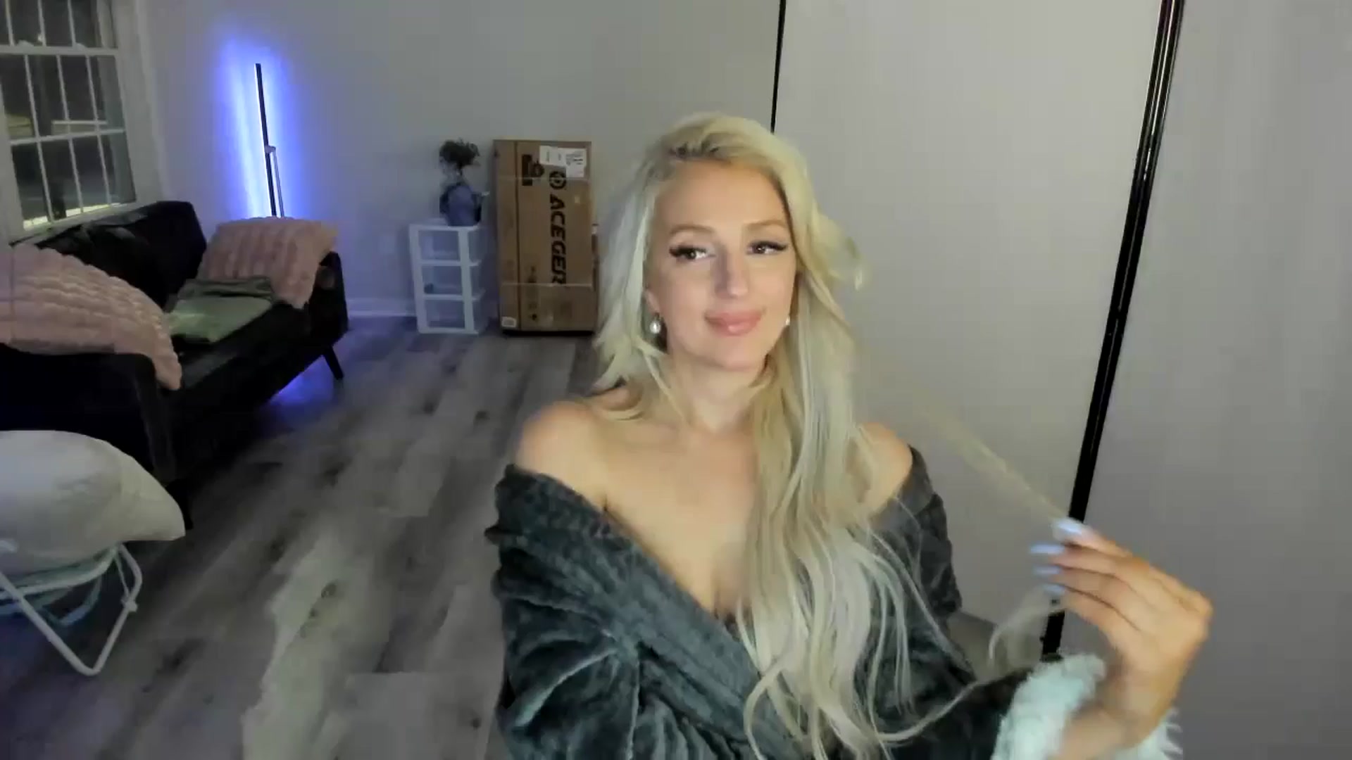 Gallery image thumbnail from Milk_Party's myfreecams stream on, 04/23/2024, 04:35 image 1 of 20