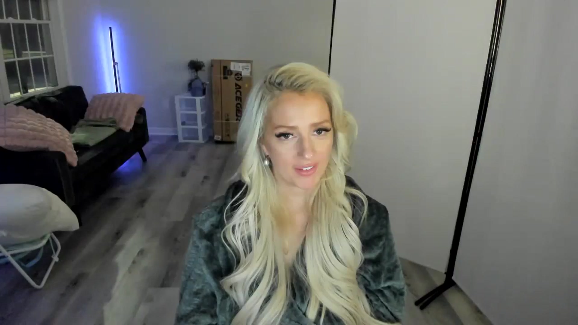 Gallery image thumbnail from Milk_Party's myfreecams stream on, 04/23/2024, 04:35 image 14 of 20