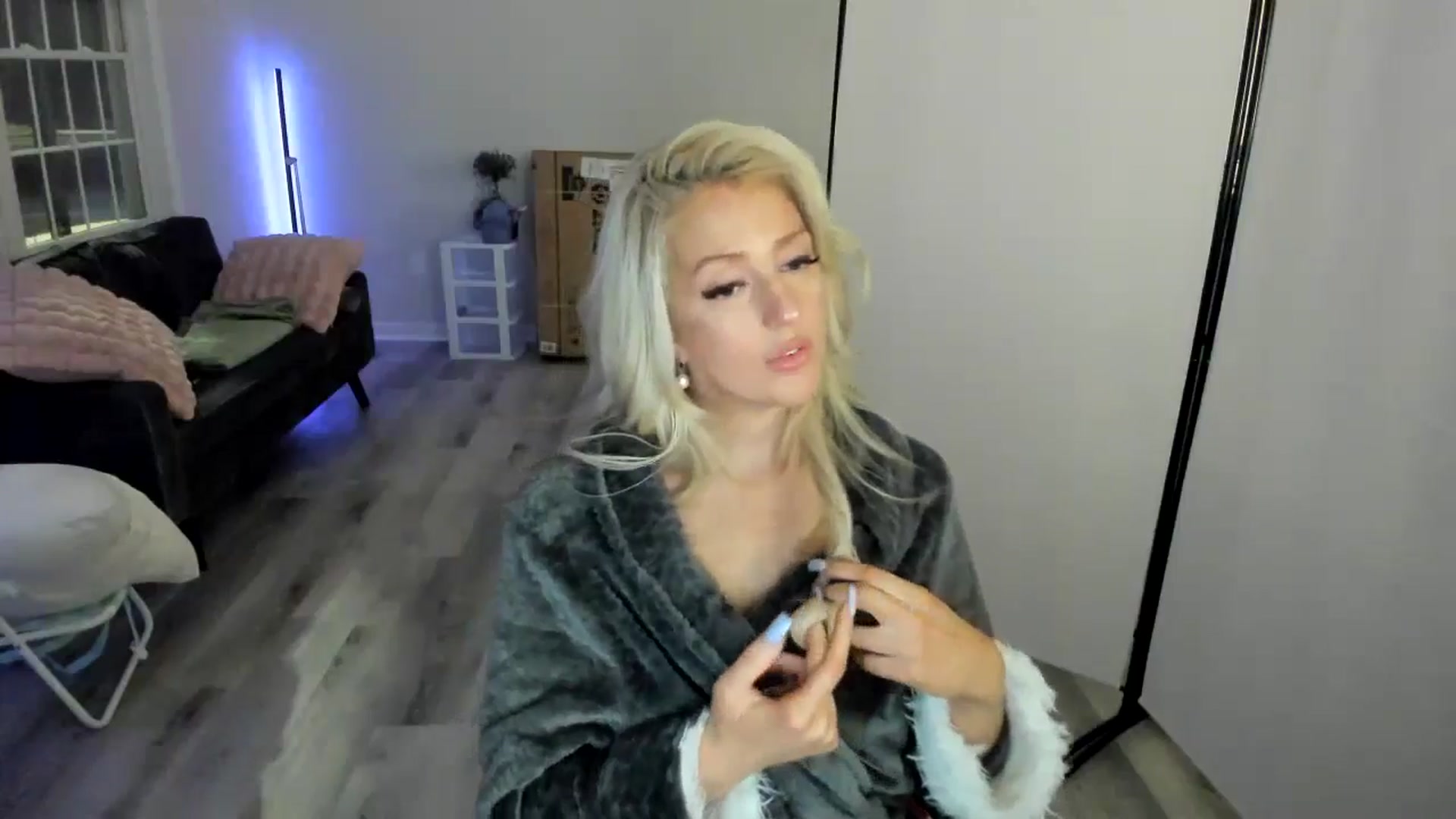 Gallery image thumbnail from Milk_Party's myfreecams stream on, 04/23/2024, 04:35 image 7 of 20