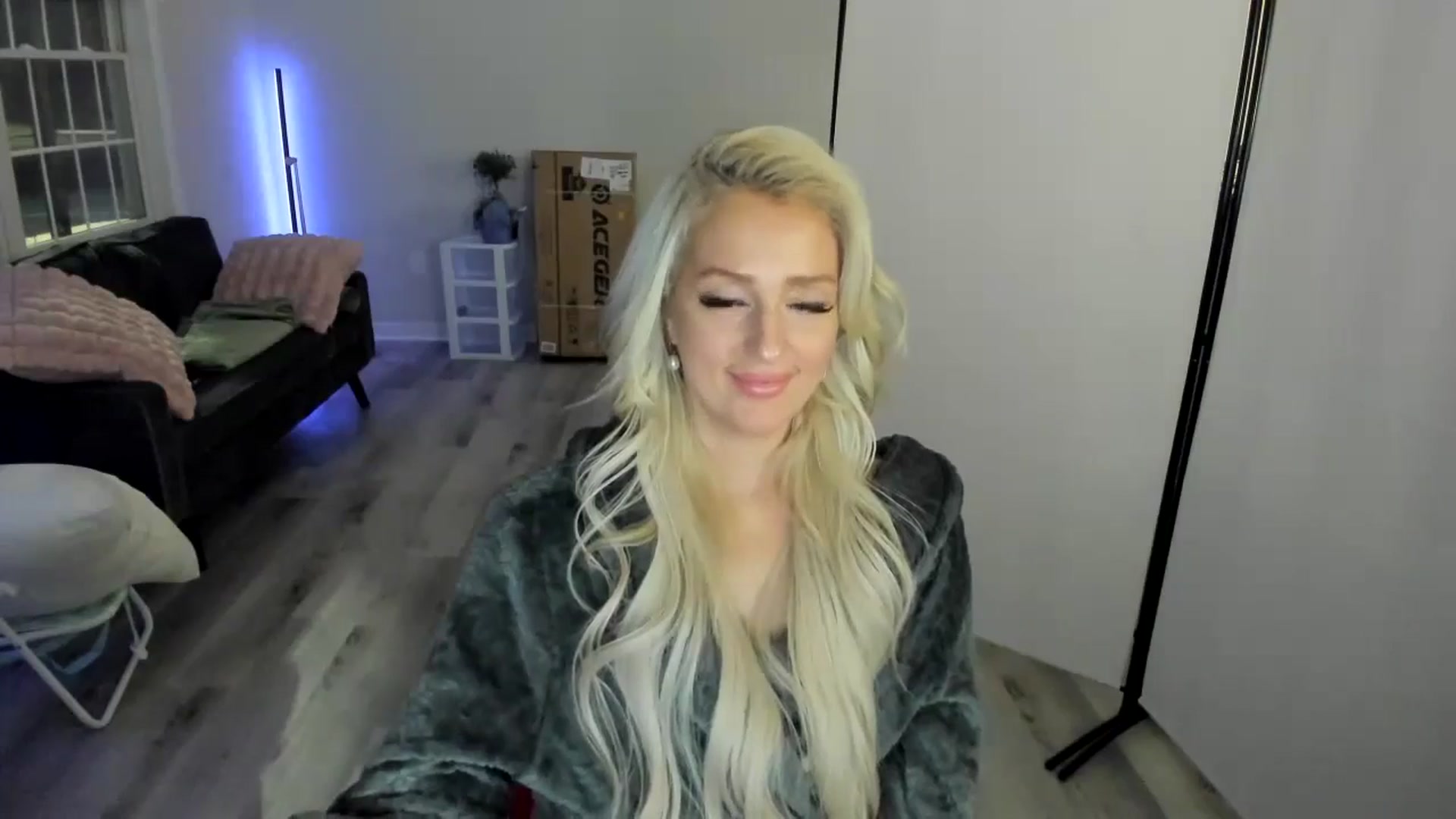 Gallery image thumbnail from Milk_Party's myfreecams stream on, 04/23/2024, 04:35 image 19 of 20