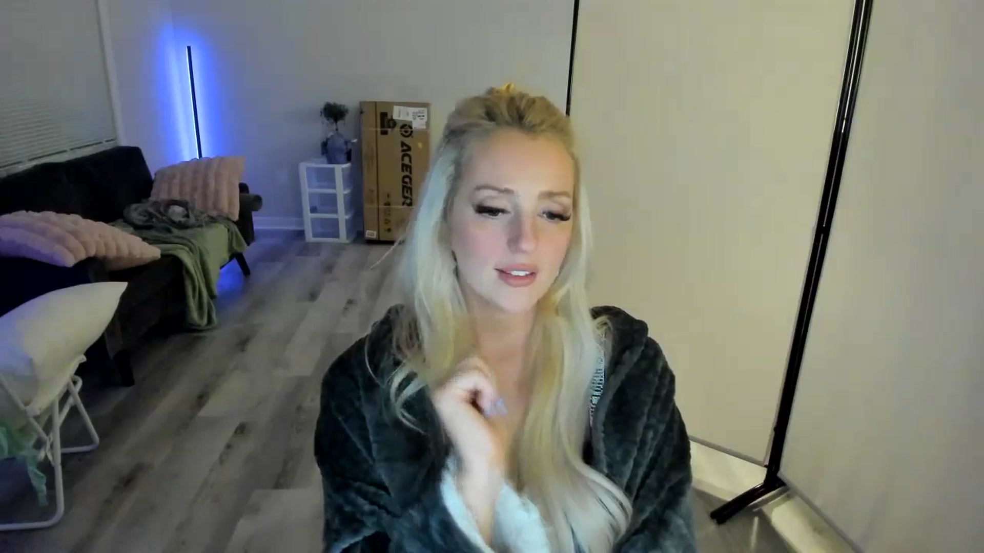 Gallery image thumbnail from Milk_Party's myfreecams stream on, 04/27/2024, 04:20 image 8 of 20