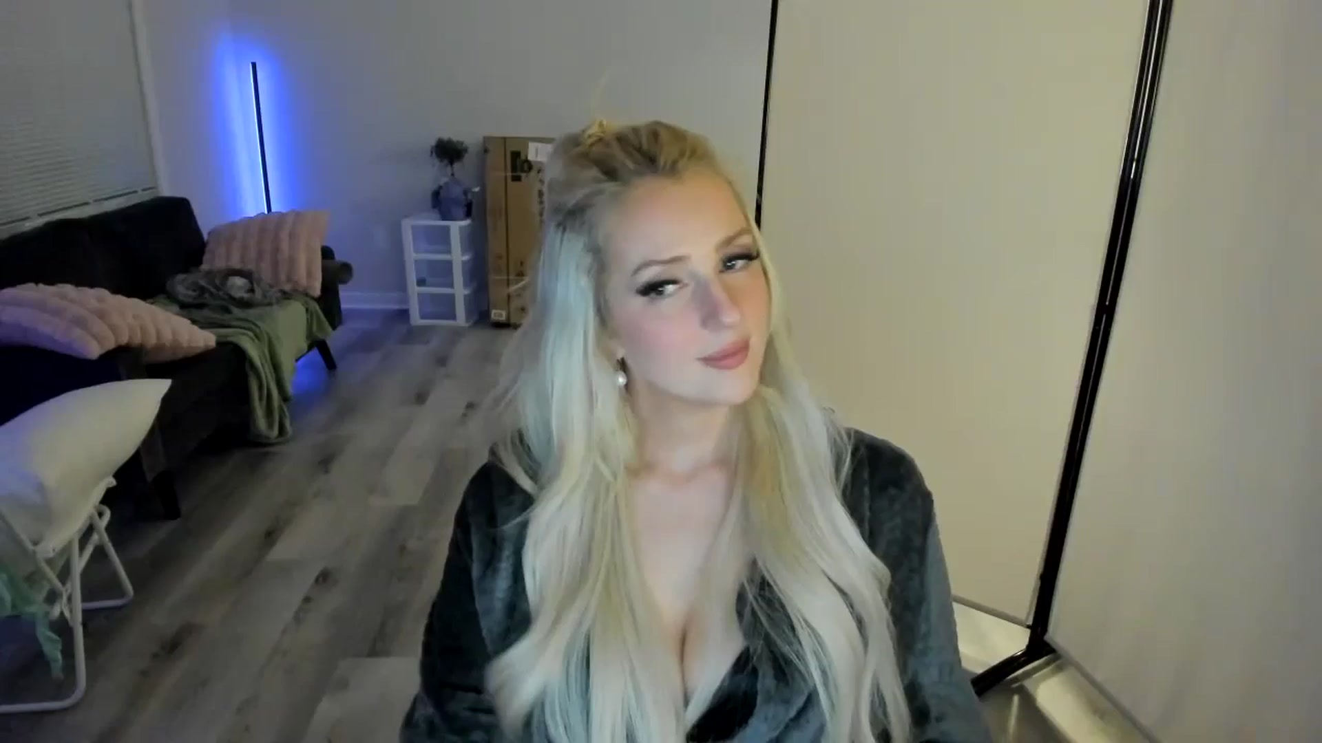 Gallery image thumbnail from Milk_Party's myfreecams stream on, 04/27/2024, 04:20 image 19 of 20