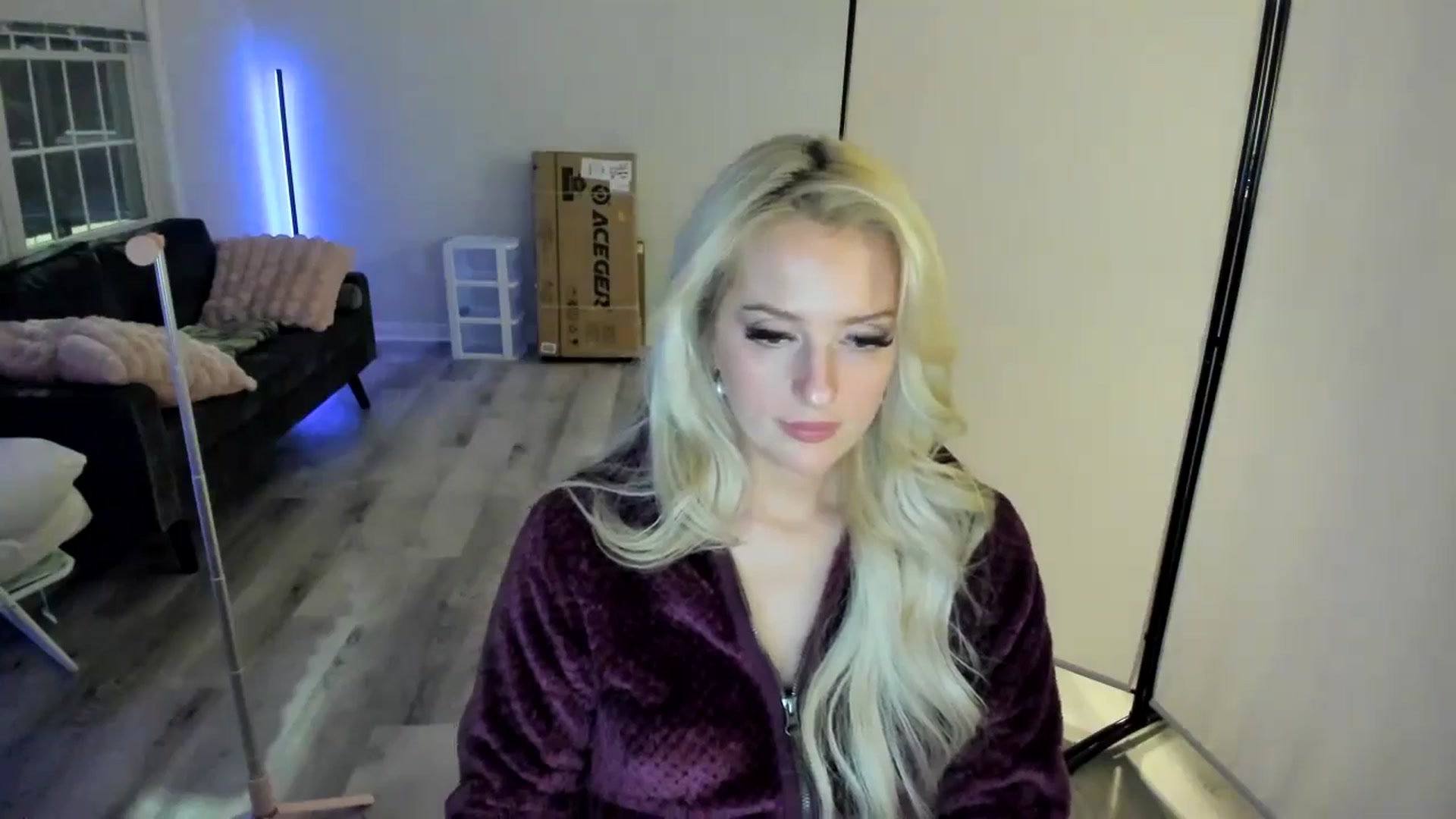 Gallery image thumbnail from Milk_Party's myfreecams stream on, 04/28/2024, 03:54 image 6 of 20