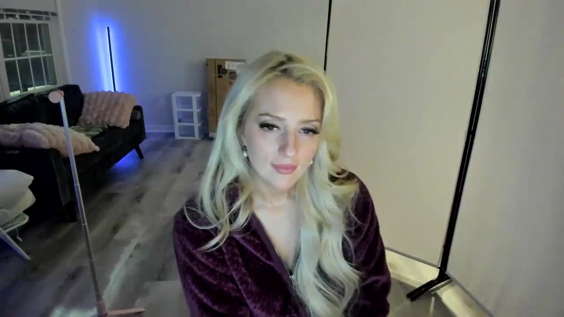 Gallery image thumbnail from Milk_Party's myfreecams stream on, 04/28/2024, 03:54 image 14 of 20