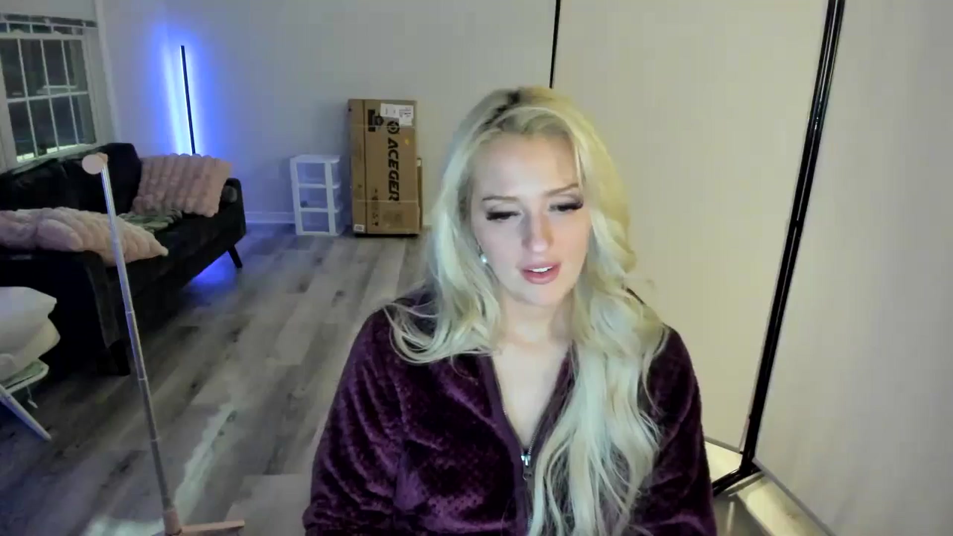 Gallery image thumbnail from Milk_Party's myfreecams stream on, 04/28/2024, 03:54 image 2 of 20