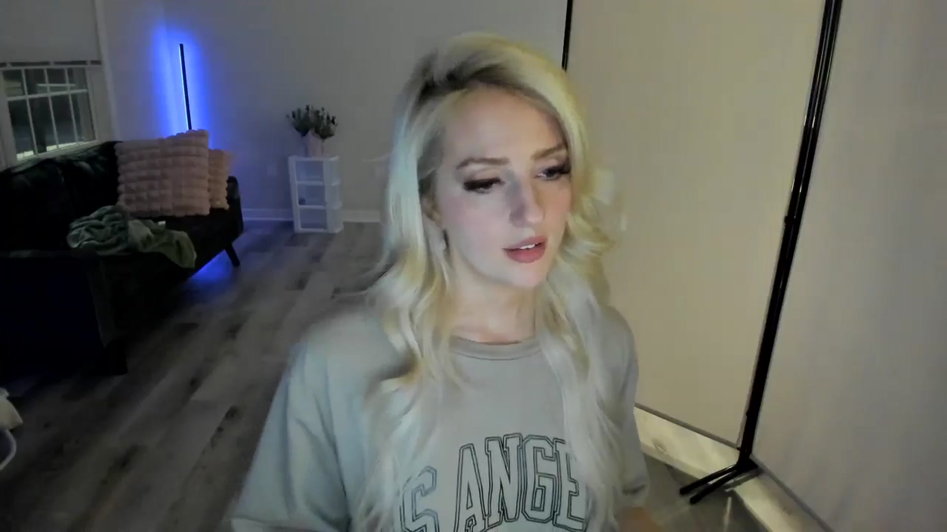 Gallery image thumbnail from Milk_Party's myfreecams stream on, 05/03/2024, 02:08 image 7 of 20