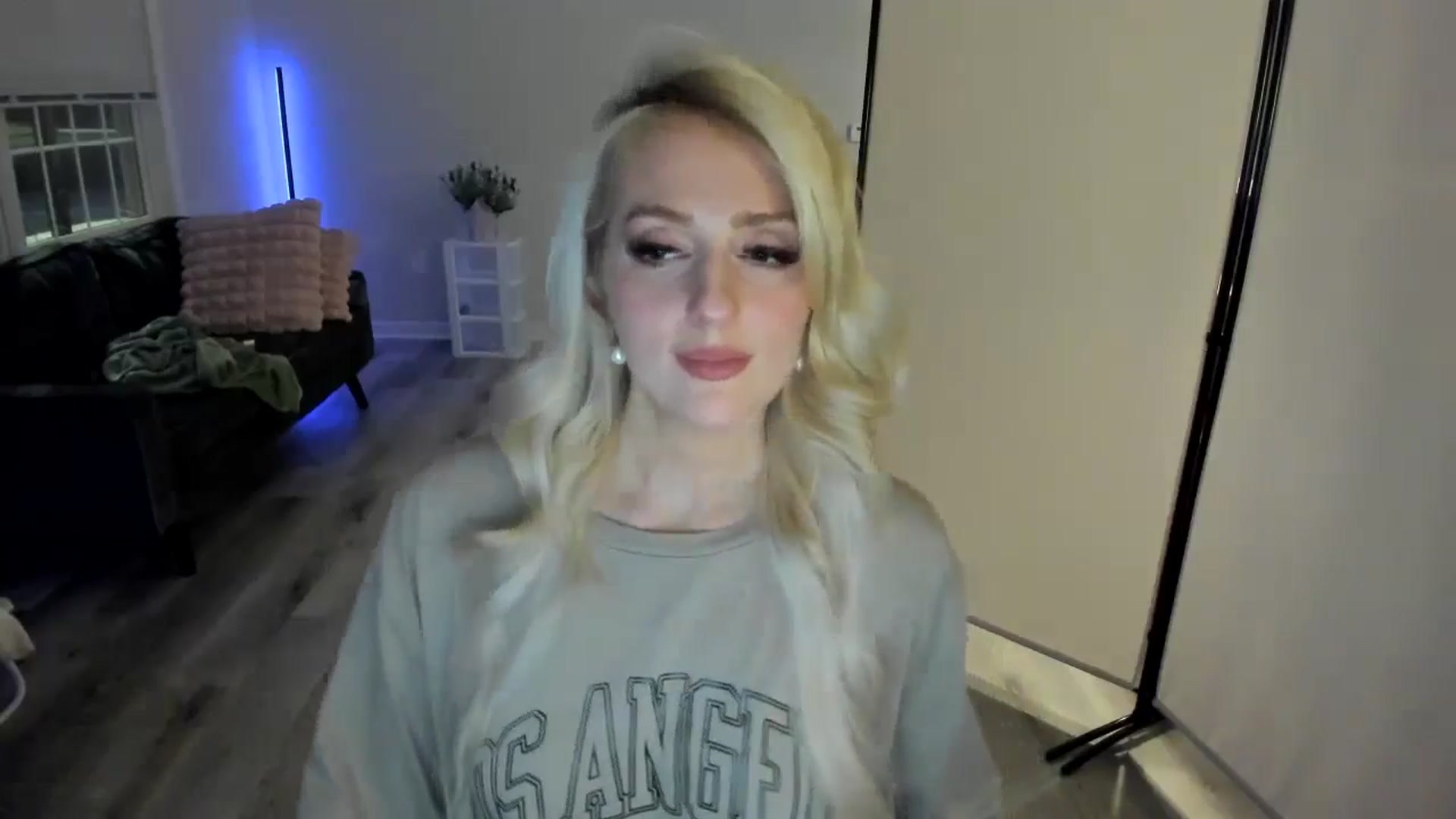 Gallery image thumbnail from Milk_Party's myfreecams stream on, 05/03/2024, 02:08 image 13 of 20