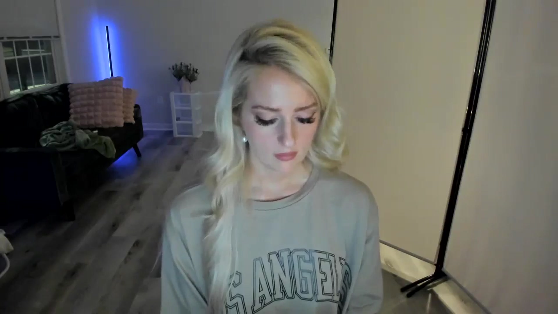 Gallery image thumbnail from Milk_Party's myfreecams stream on, 05/03/2024, 03:07 image 6 of 20