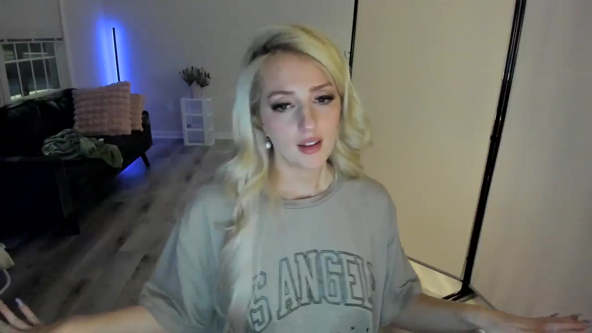 Gallery image thumbnail from Milk_Party's myfreecams stream on, 05/03/2024, 03:07 image 5 of 20