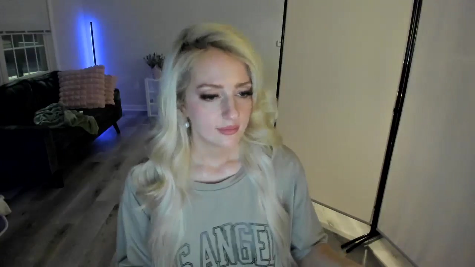 Gallery image thumbnail from Milk_Party's myfreecams stream on, 05/03/2024, 04:18 image 6 of 20