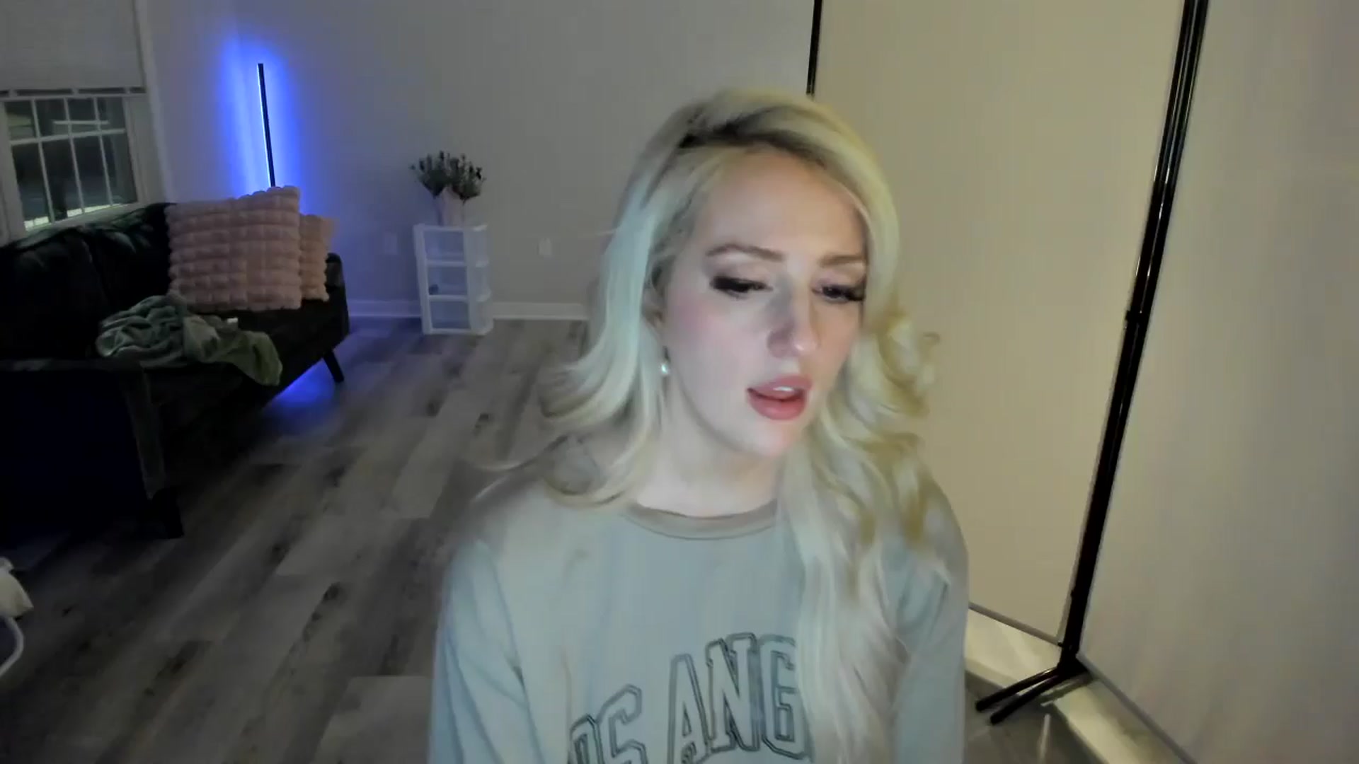 Gallery image thumbnail from Milk_Party's myfreecams stream on, 05/03/2024, 05:08 image 6 of 20