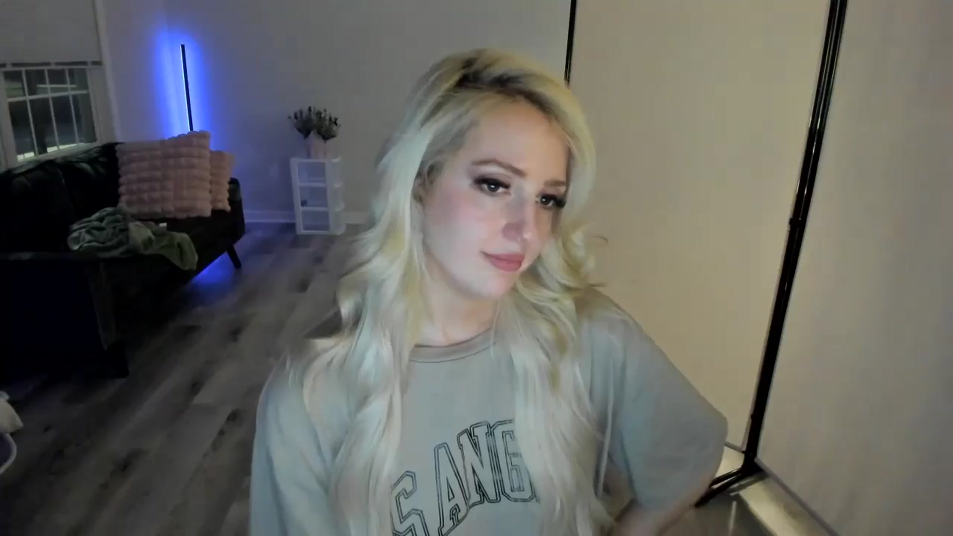 Gallery image thumbnail from Milk_Party's myfreecams stream on, 05/03/2024, 05:08 image 7 of 20