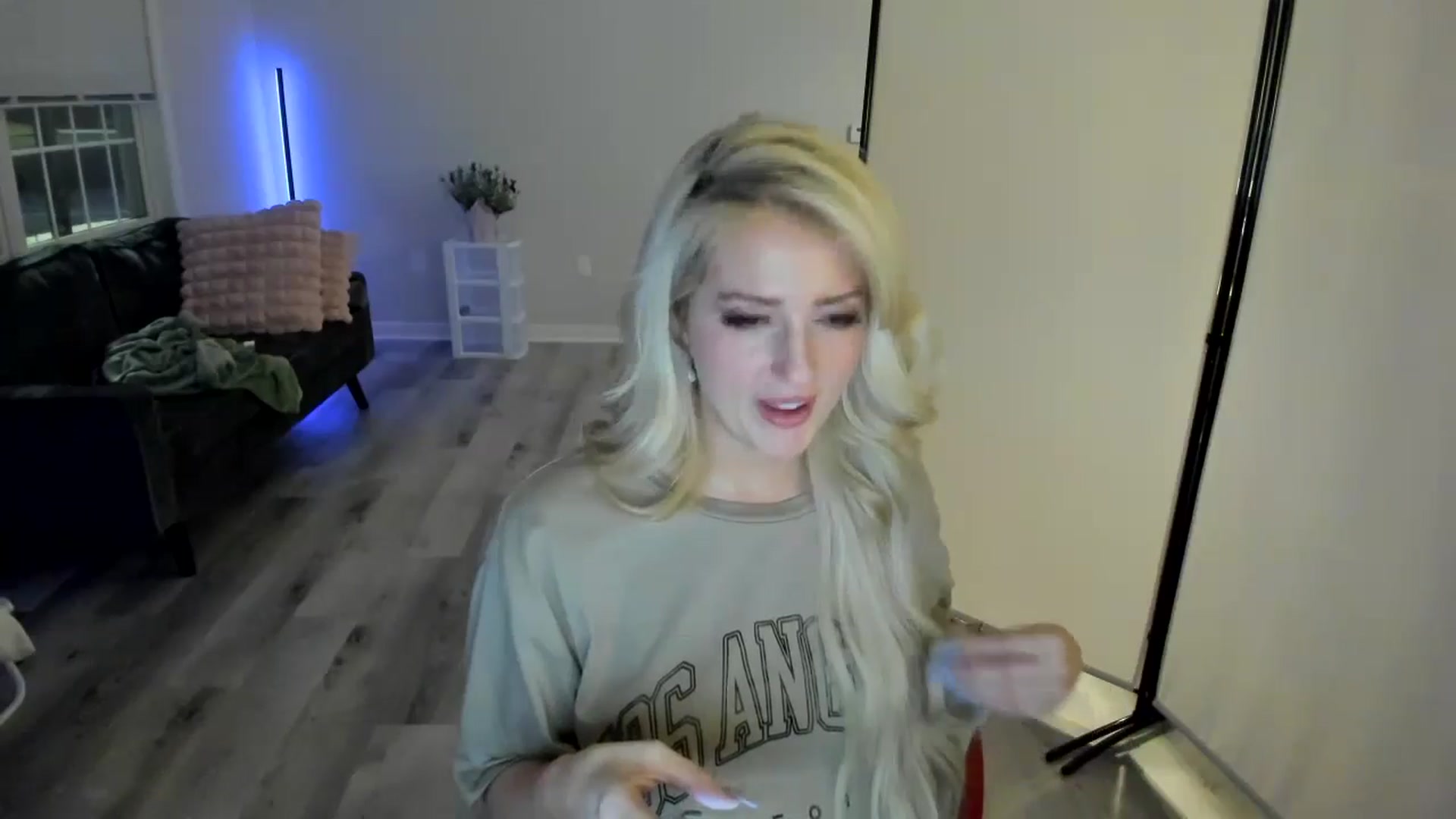 Gallery image thumbnail from Milk_Party's myfreecams stream on, 05/03/2024, 05:08 image 18 of 20