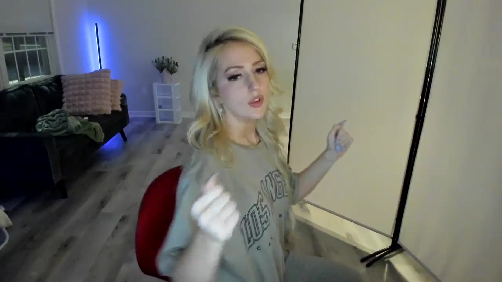 Gallery image thumbnail from Milk_Party's myfreecams stream on, 05/03/2024, 05:08 image 13 of 20