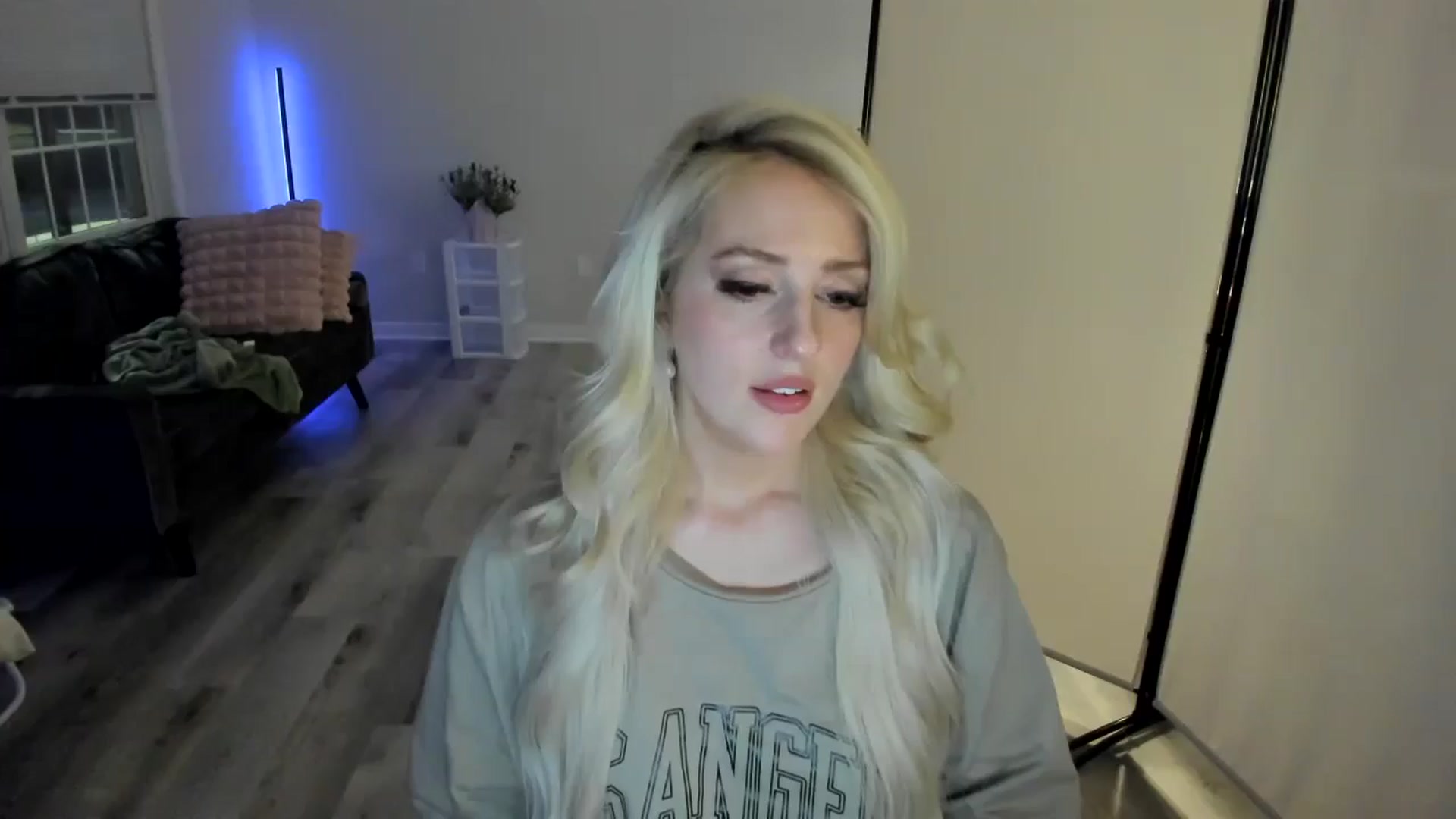 Gallery image thumbnail from Milk_Party's myfreecams stream on, 05/03/2024, 05:08 image 1 of 20