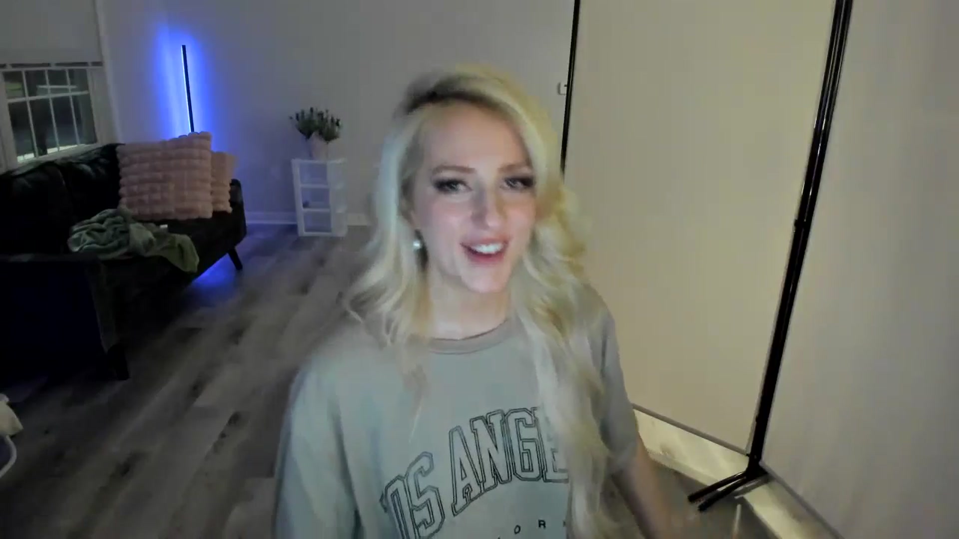 Gallery image thumbnail from Milk_Party's myfreecams stream on, 05/03/2024, 05:55 image 12 of 20
