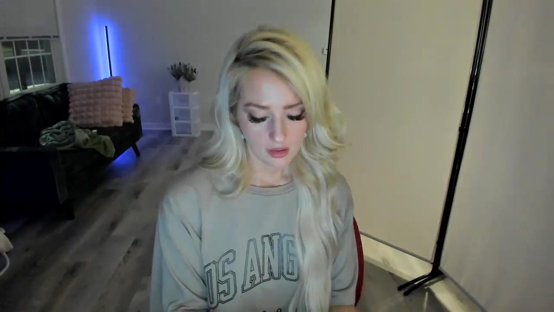 Gallery image thumbnail from Milk_Party's myfreecams stream on, 05/03/2024, 05:55 image 2 of 20