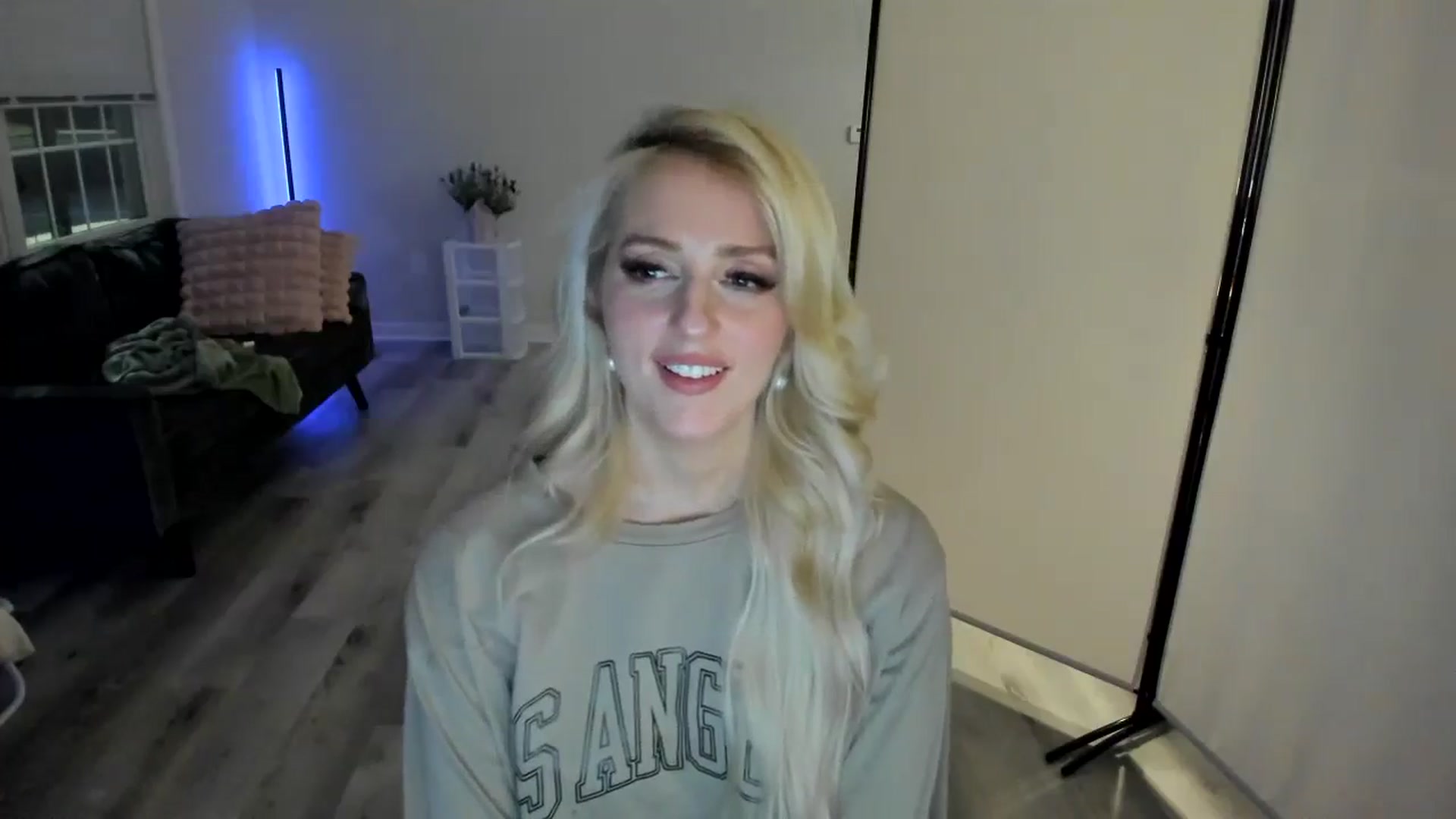 Gallery image thumbnail from Milk_Party's myfreecams stream on, 05/03/2024, 05:55 image 8 of 20