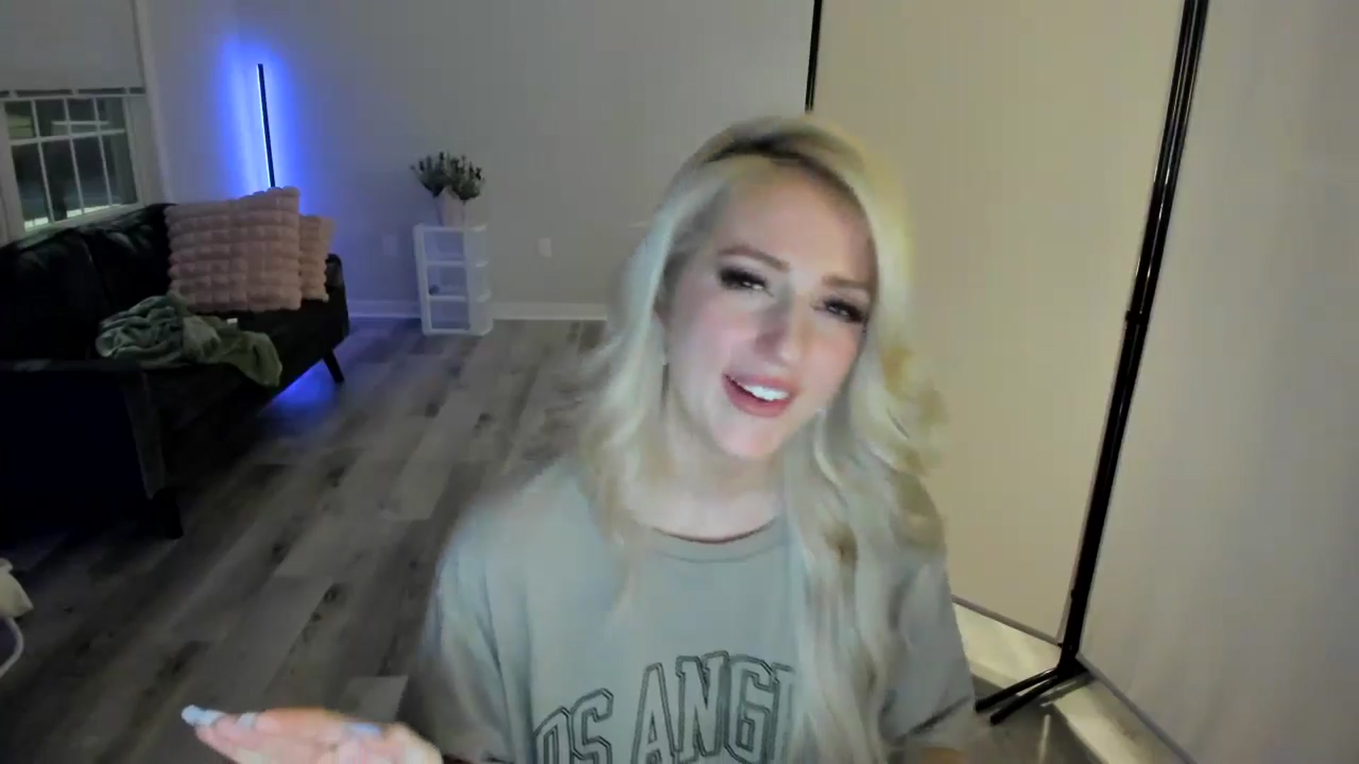 Gallery image thumbnail from Milk_Party's myfreecams stream on, 05/03/2024, 05:55 image 19 of 20
