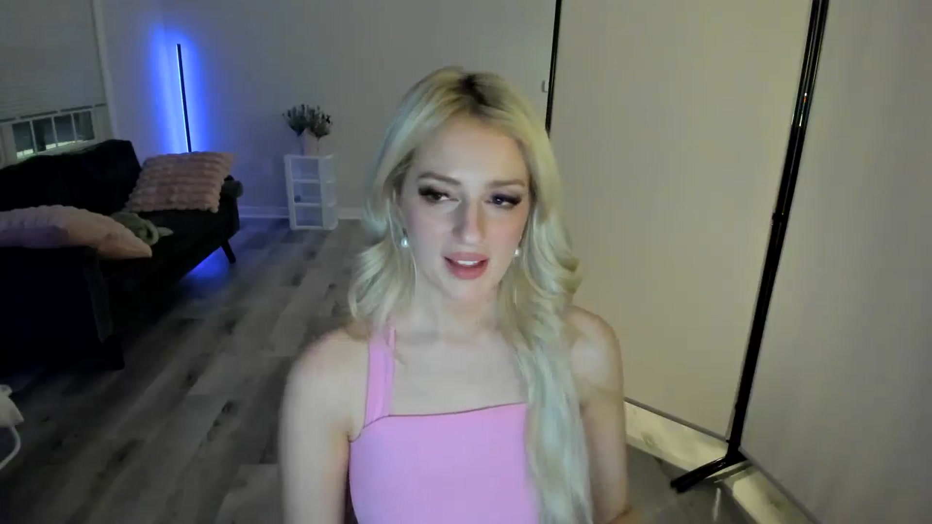 Gallery image thumbnail from Milk_Party's myfreecams stream on, 05/04/2024, 04:53 image 20 of 20