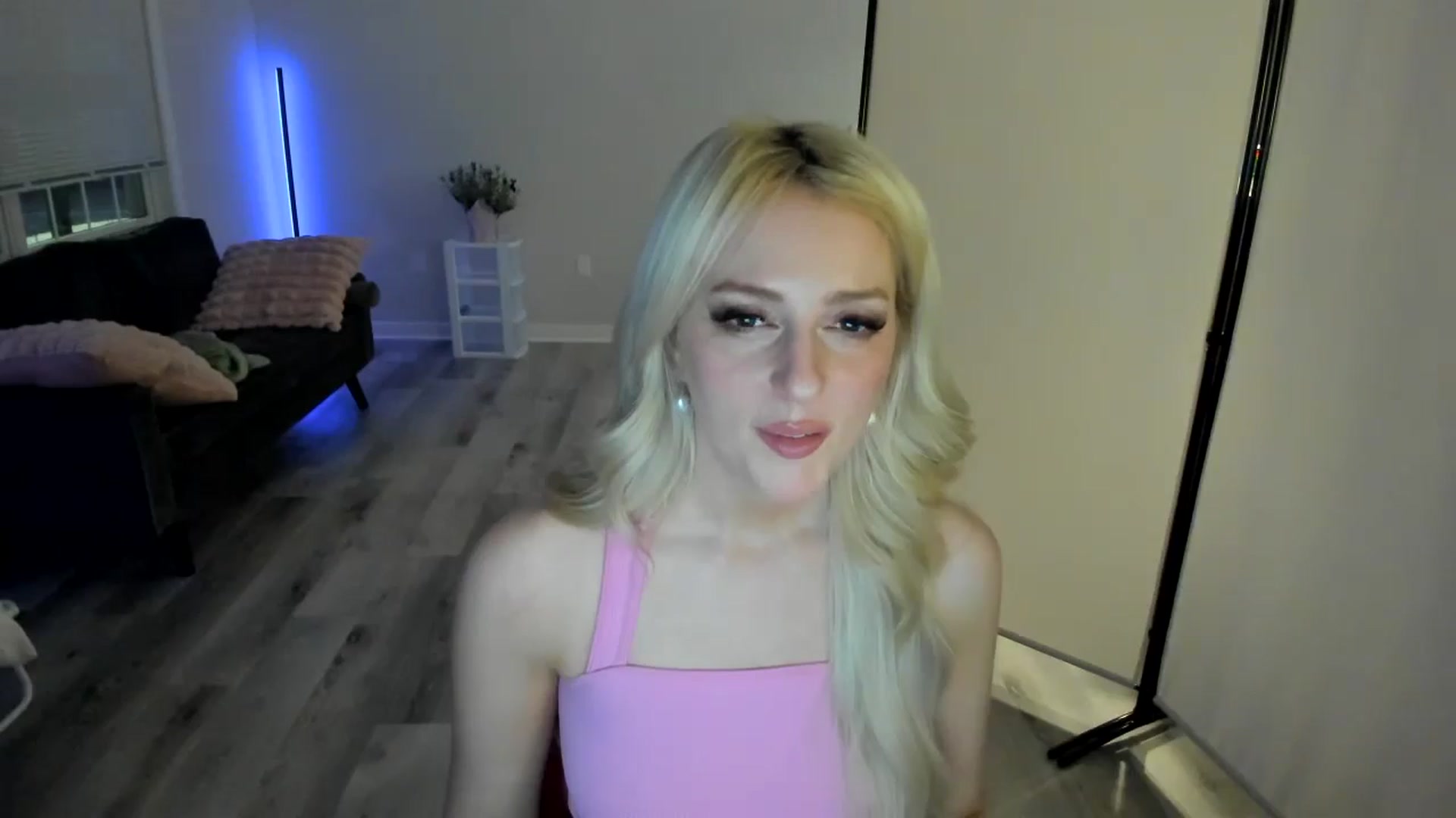 Gallery image thumbnail from Milk_Party's myfreecams stream on, 05/04/2024, 04:53 image 19 of 20