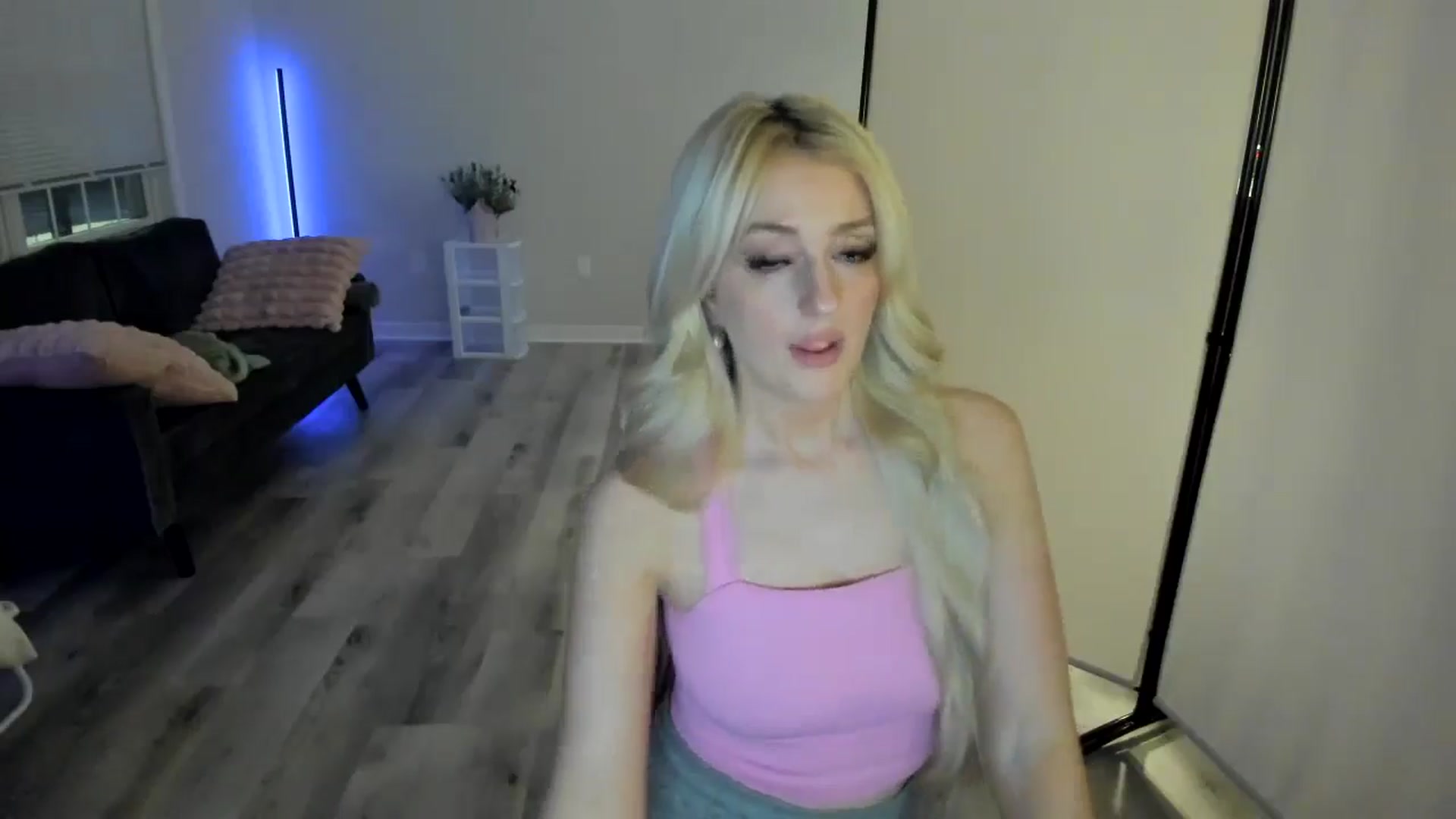 Gallery image thumbnail from Milk_Party's myfreecams stream on, 05/04/2024, 06:26 image 18 of 20