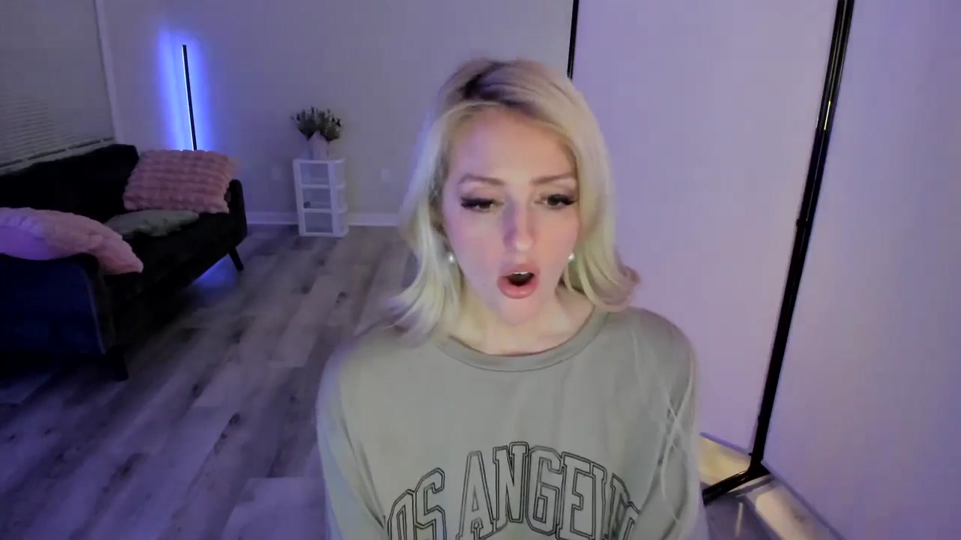 Gallery image thumbnail from Milk_Party's myfreecams stream on, 05/05/2024, 06:21 image 11 of 20