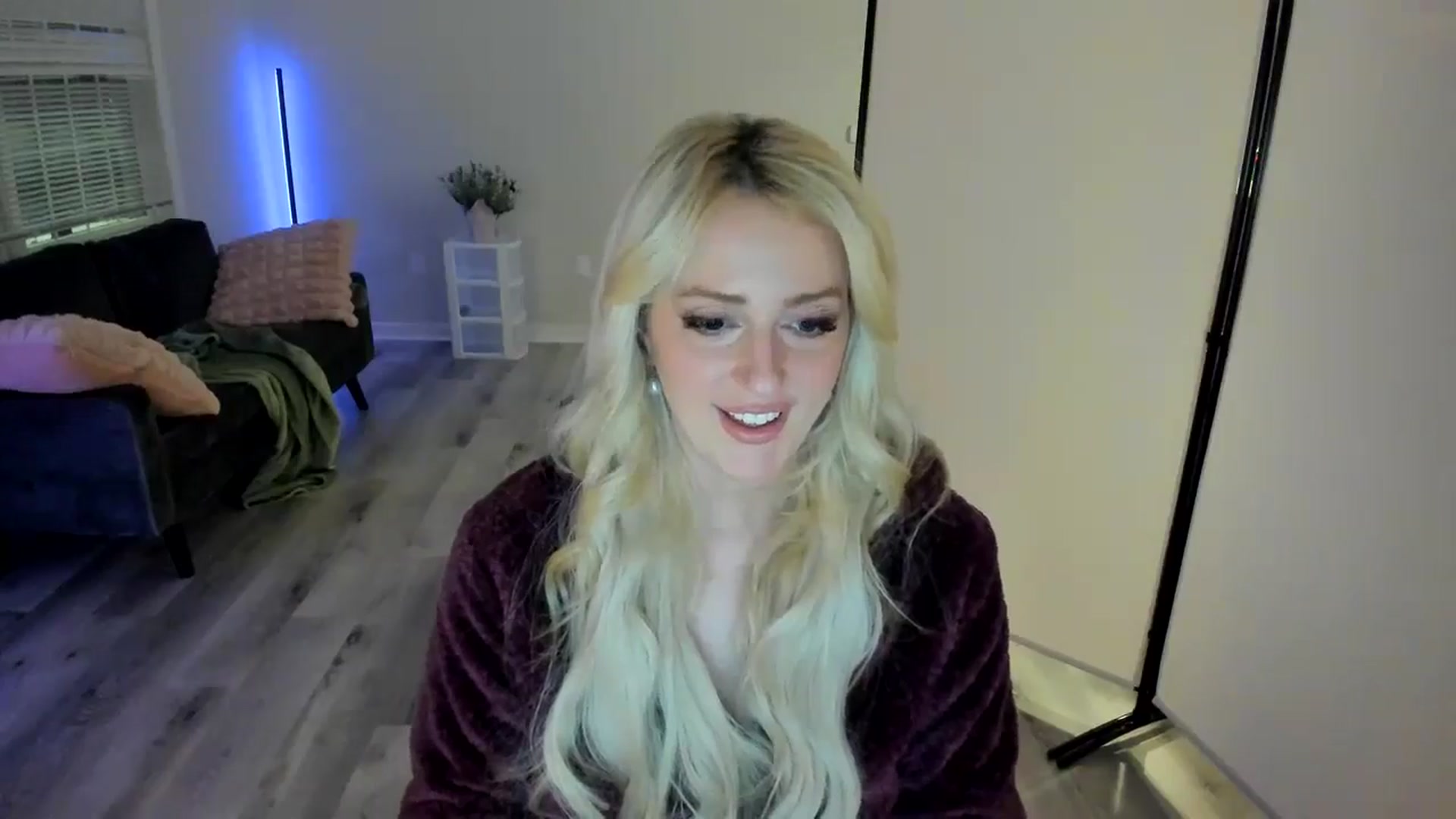 Gallery image thumbnail from Milk_Party's myfreecams stream on, 05/07/2024, 01:03 image 8 of 20
