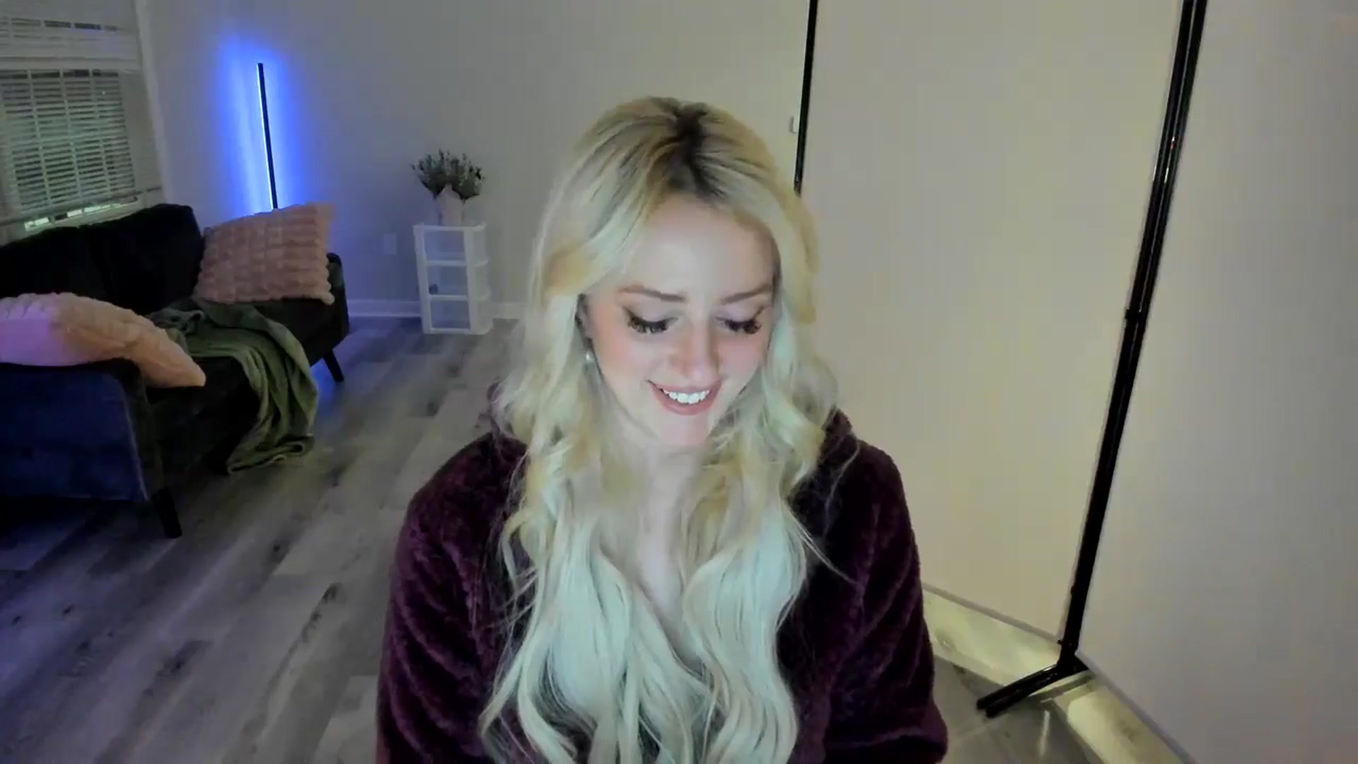 Gallery image thumbnail from Milk_Party's myfreecams stream on, 05/07/2024, 01:03 image 12 of 20
