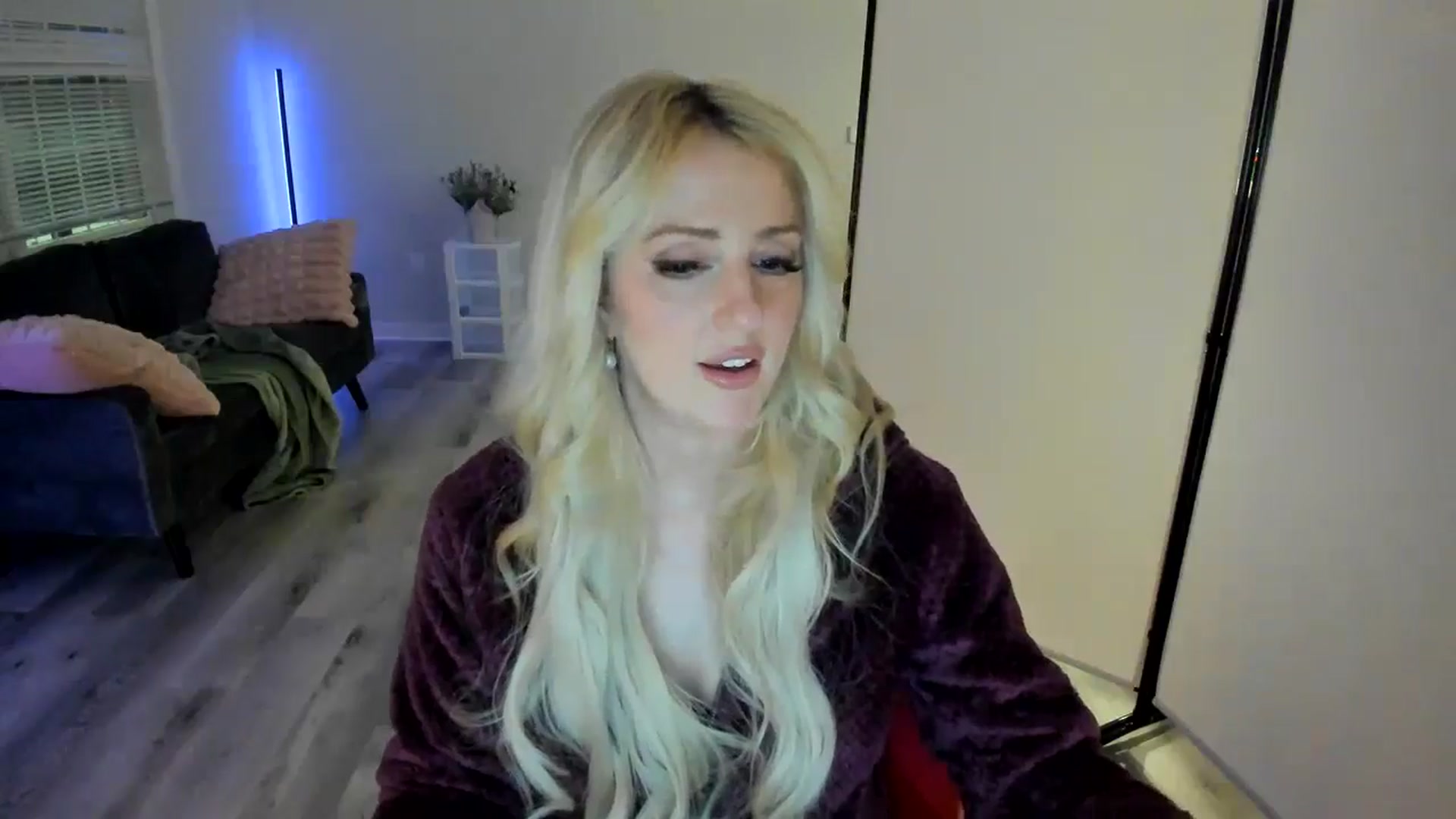 Gallery image thumbnail from Milk_Party's myfreecams stream on, 05/07/2024, 01:03 image 4 of 20