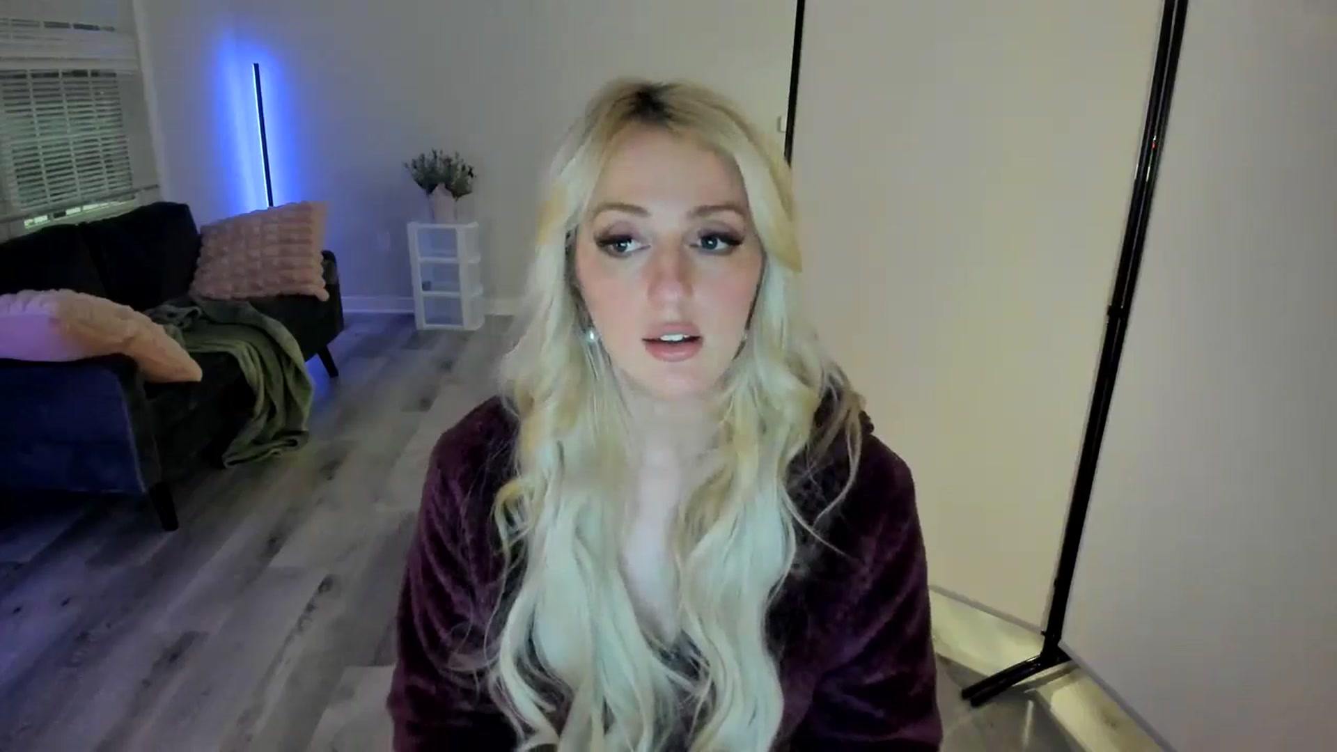 Gallery image thumbnail from Milk_Party's myfreecams stream on, 05/07/2024, 01:03 image 5 of 20