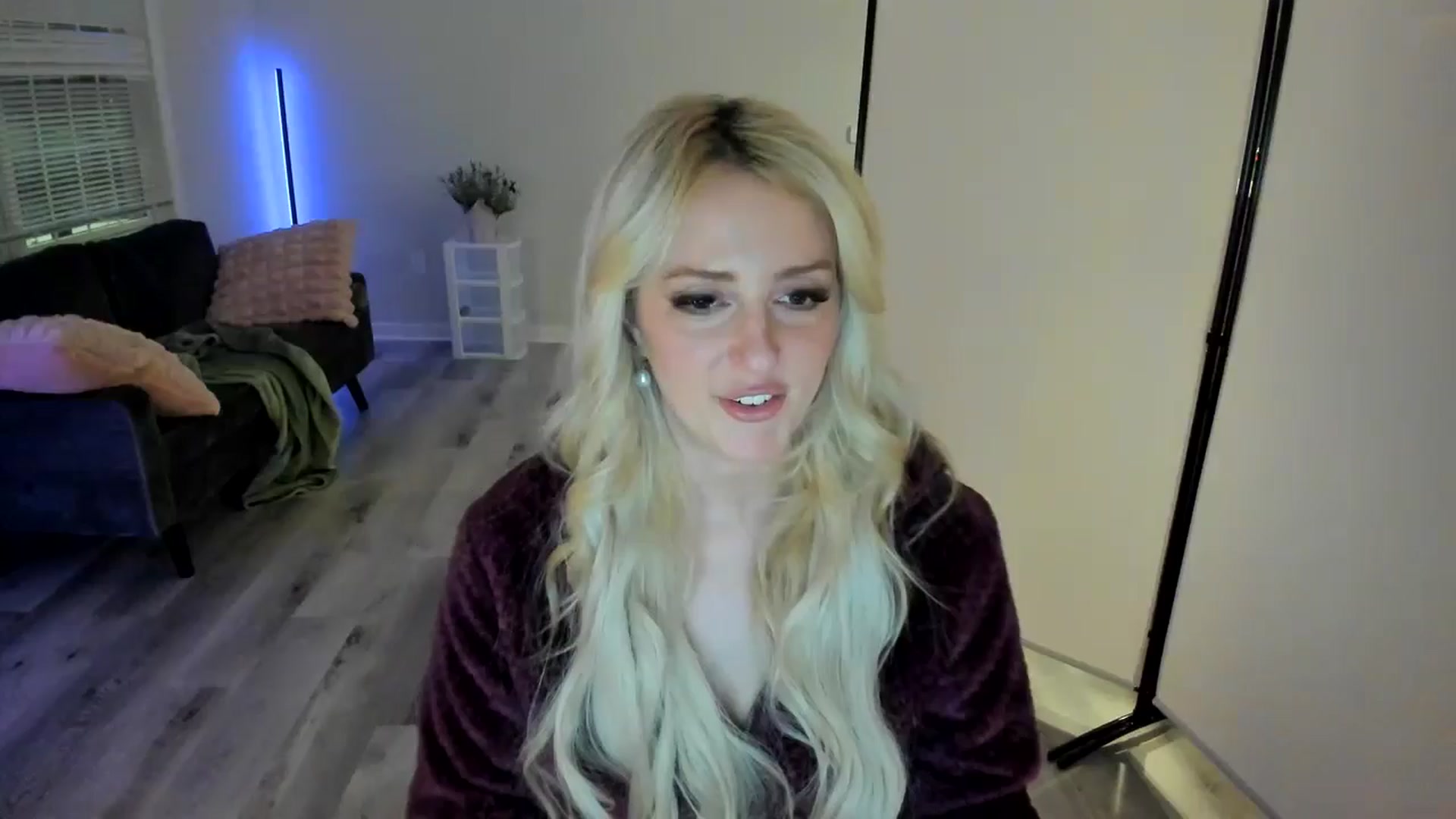 Gallery image thumbnail from Milk_Party's myfreecams stream on, 05/07/2024, 01:03 image 9 of 20