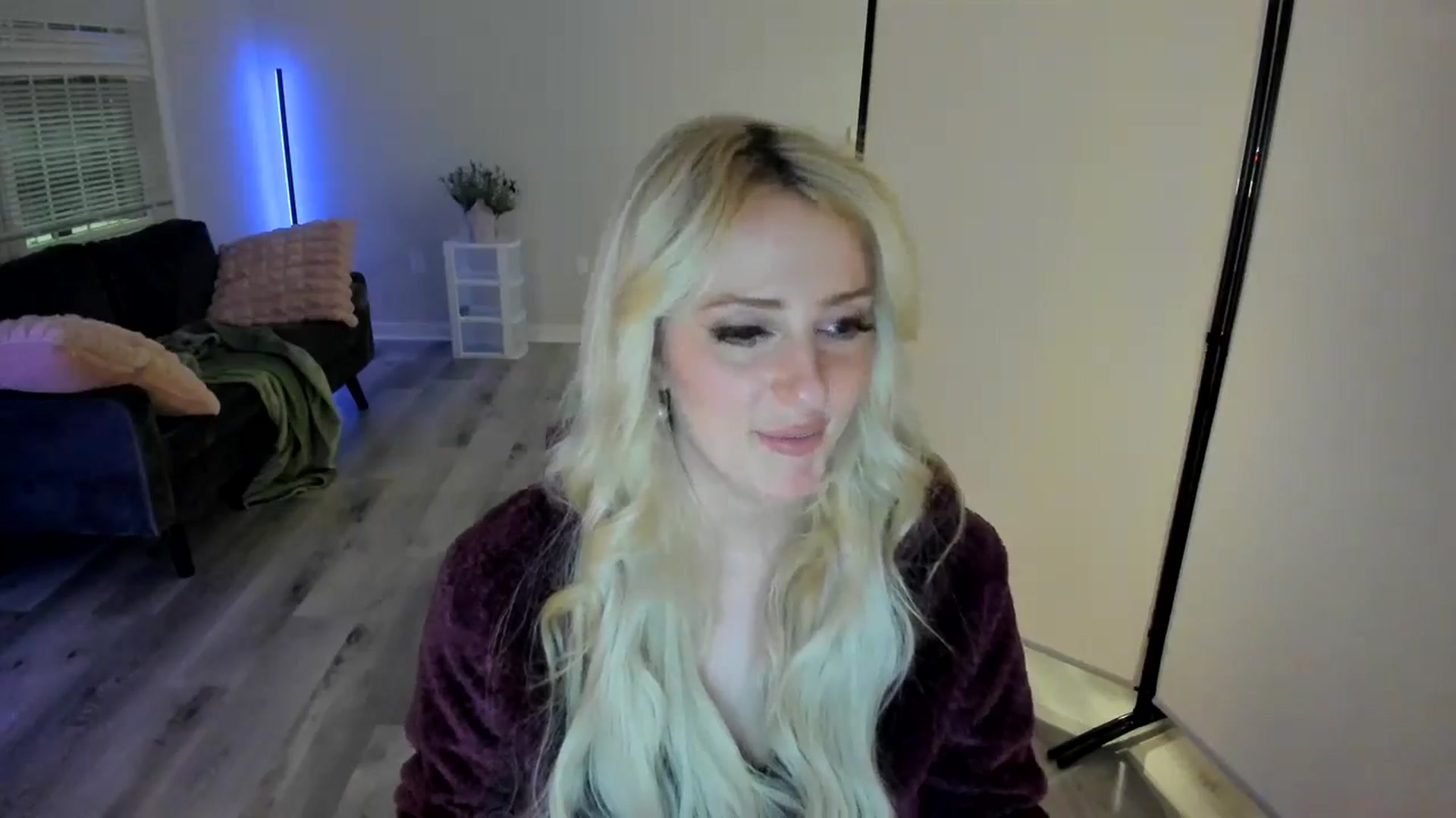 Gallery image thumbnail from Milk_Party's myfreecams stream on, 05/07/2024, 01:03 image 7 of 20