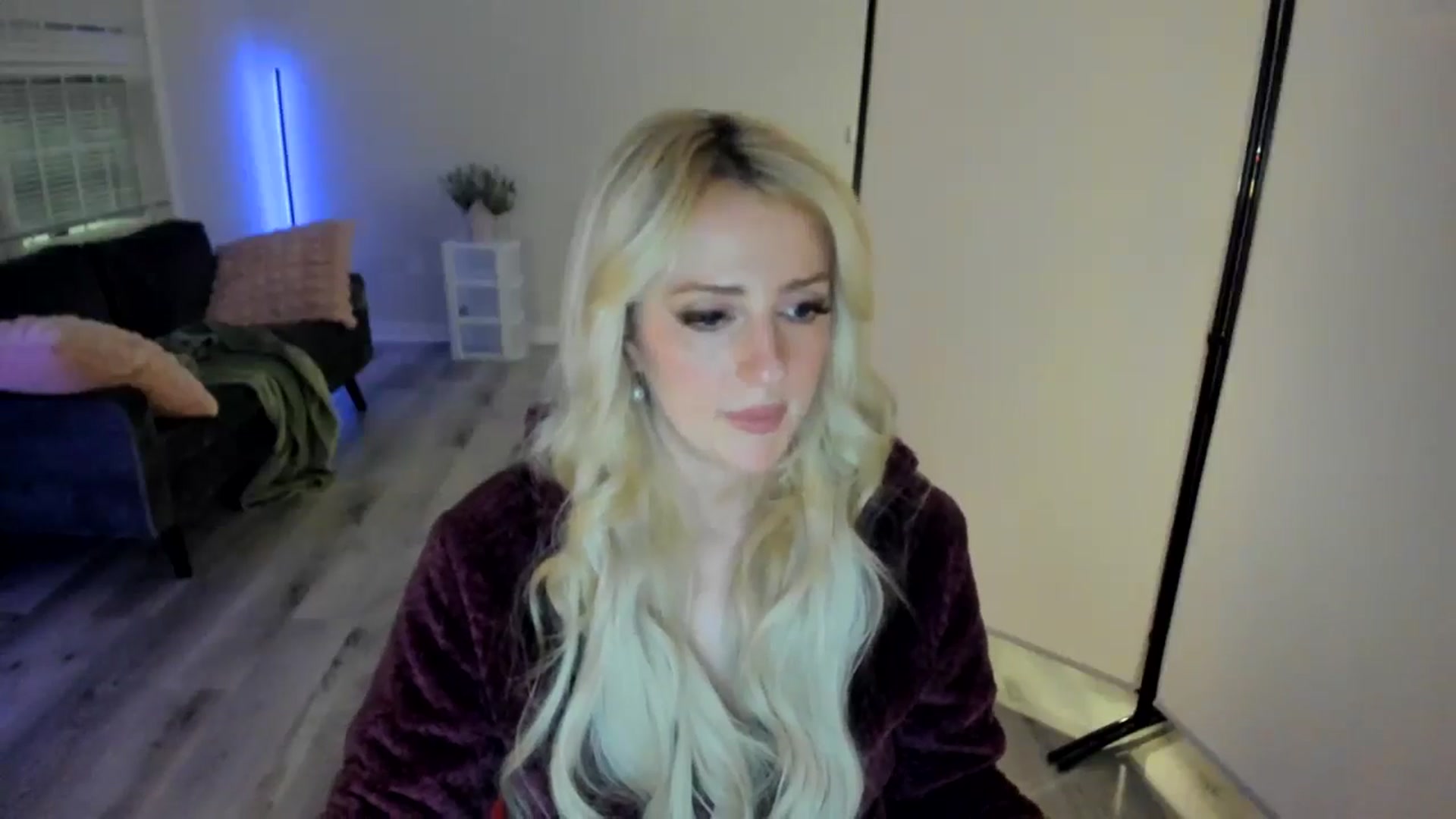 Gallery image thumbnail from Milk_Party's myfreecams stream on, 05/07/2024, 01:03 image 14 of 20