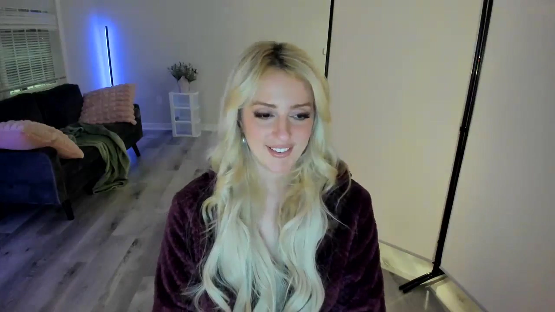 Gallery image thumbnail from Milk_Party's myfreecams stream on, 05/07/2024, 01:03 image 6 of 20