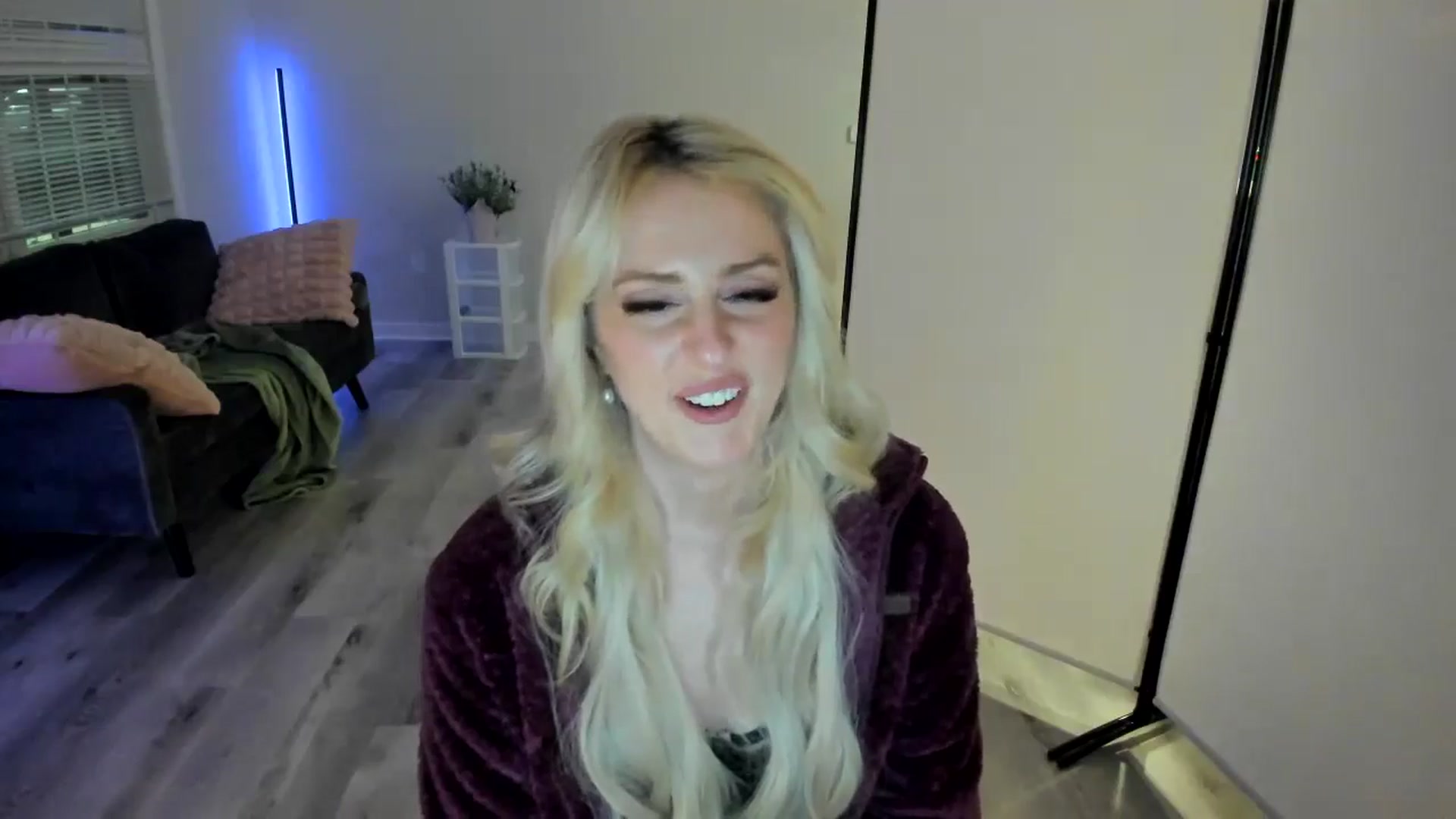Gallery image thumbnail from Milk_Party's myfreecams stream on, 05/07/2024, 03:41 image 19 of 20