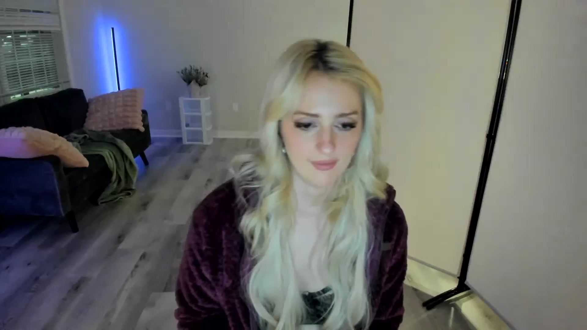 Gallery image thumbnail from Milk_Party's myfreecams stream on, 05/07/2024, 03:41 image 18 of 20
