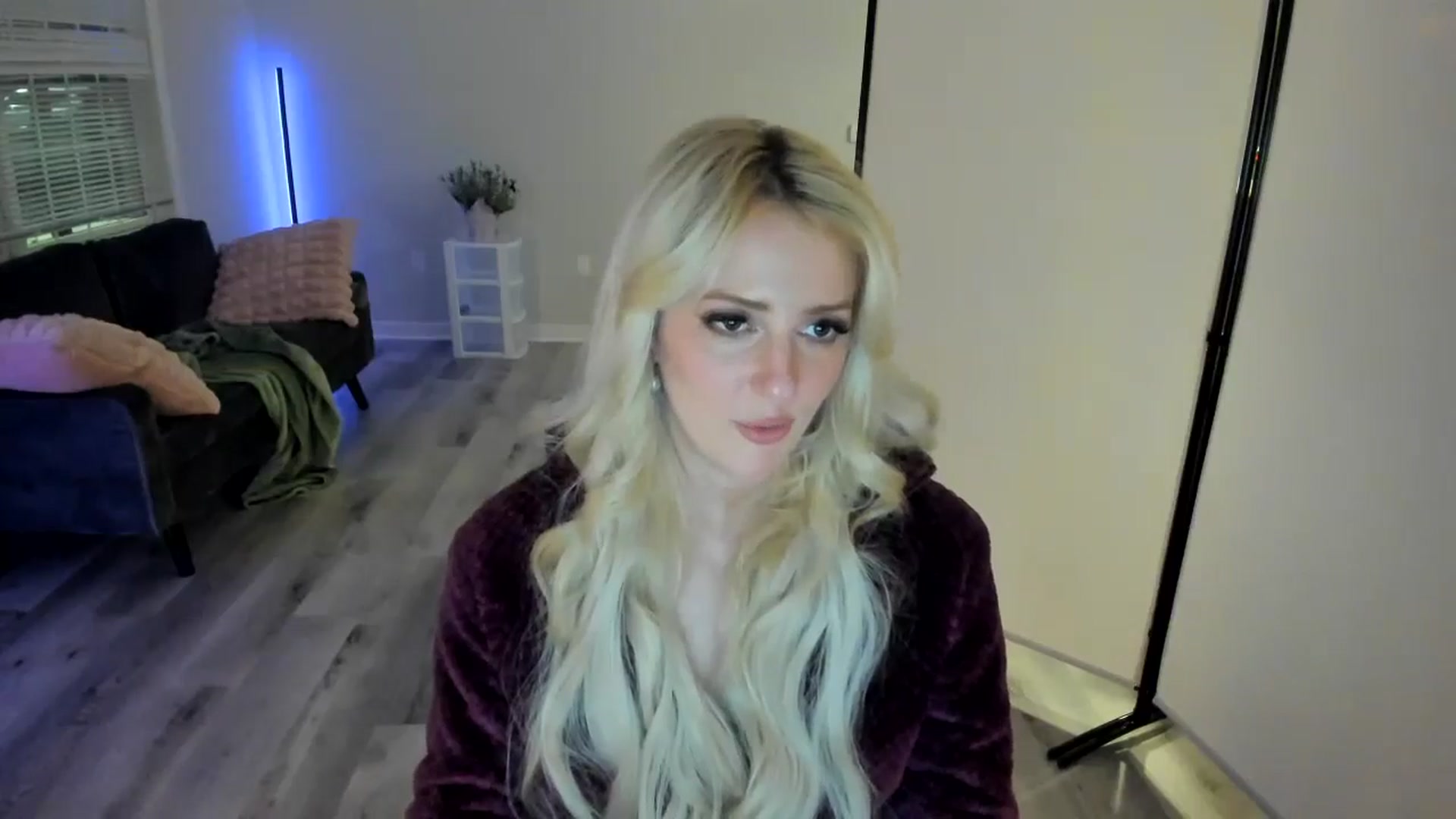 Gallery image thumbnail from Milk_Party's myfreecams stream on, 05/07/2024, 03:41 image 8 of 20