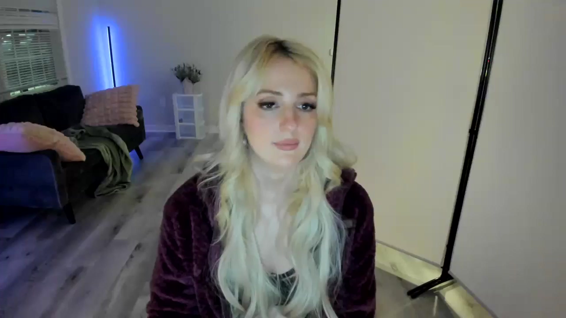 Gallery image thumbnail from Milk_Party's myfreecams stream on, 05/07/2024, 03:41 image 16 of 20