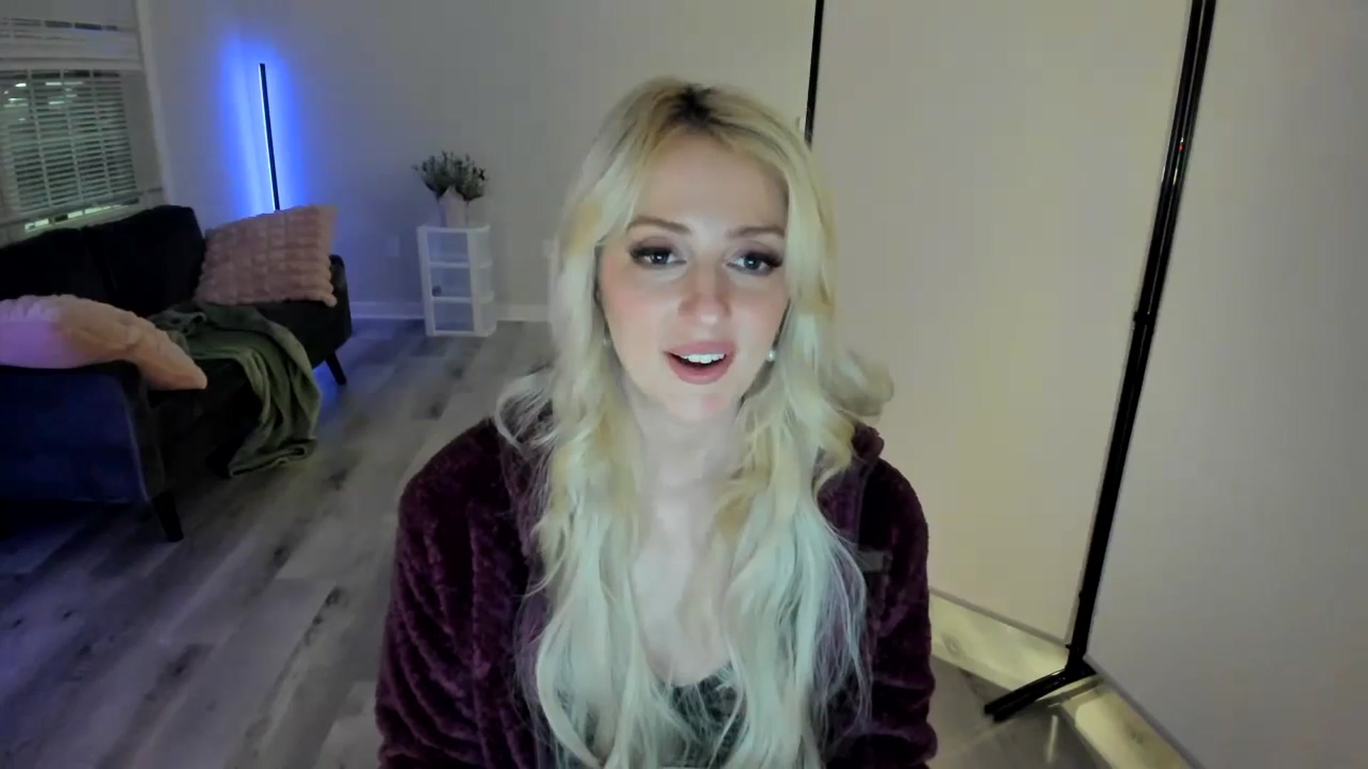 Gallery image thumbnail from Milk_Party's myfreecams stream on, 05/07/2024, 03:41 image 15 of 20