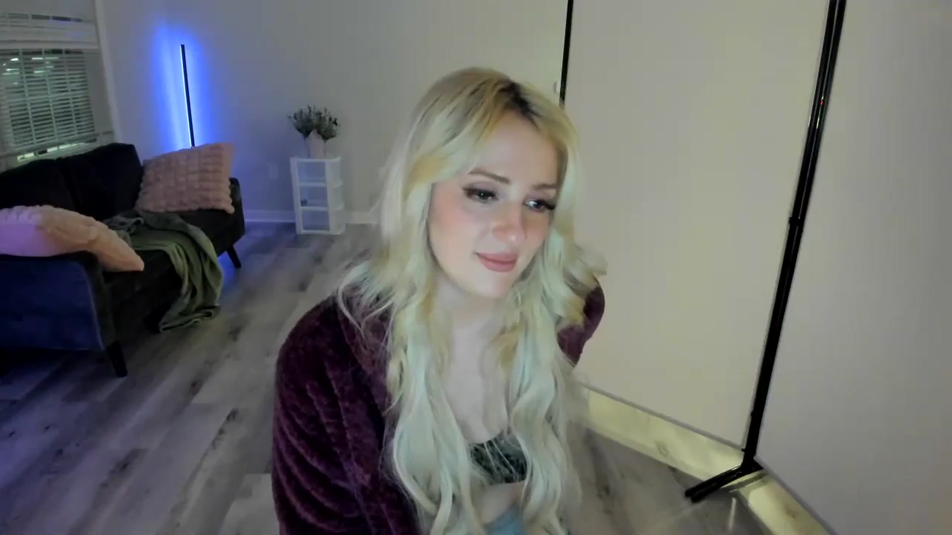 Gallery image thumbnail from Milk_Party's myfreecams stream on, 05/07/2024, 03:41 image 17 of 20