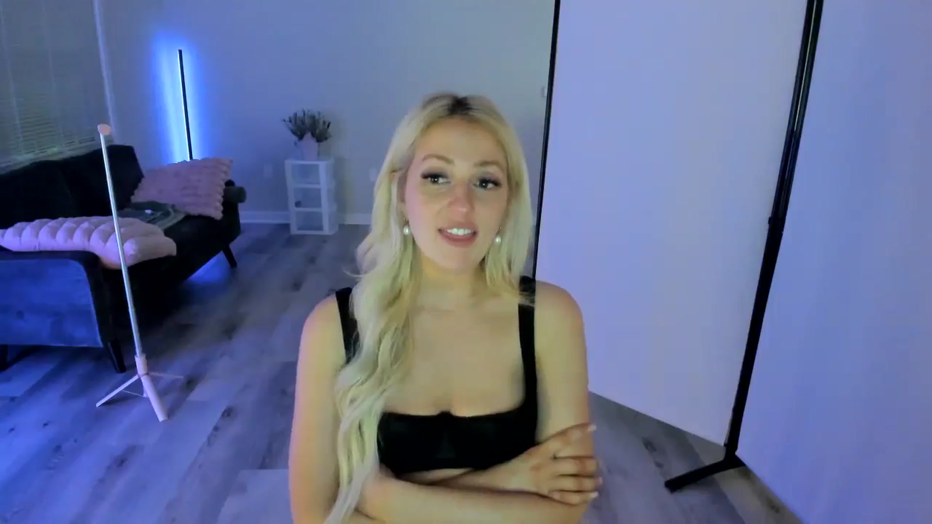 Gallery image thumbnail from Milk_Party's myfreecams stream on, 05/11/2024, 06:32 image 11 of 20