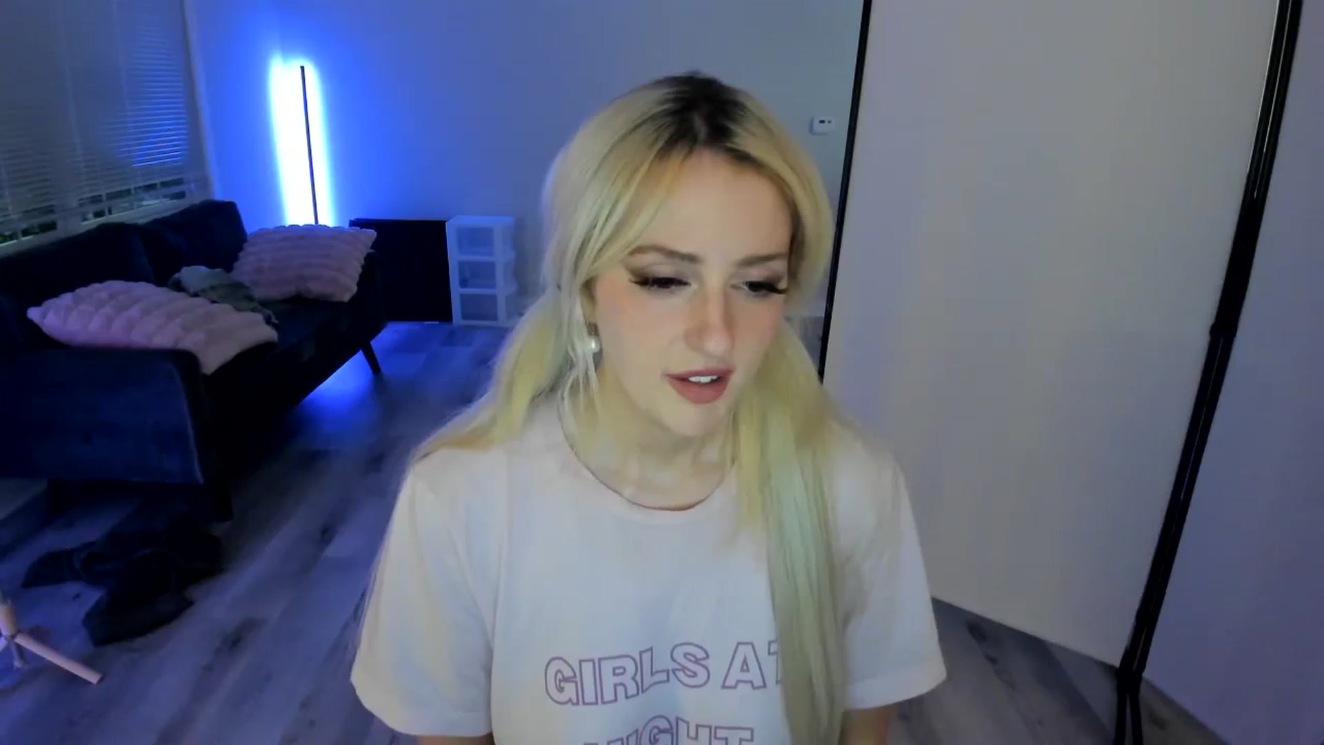 Gallery image thumbnail from Milk_Party's myfreecams stream on, 06/07/2024, 04:33 image 7 of 20
