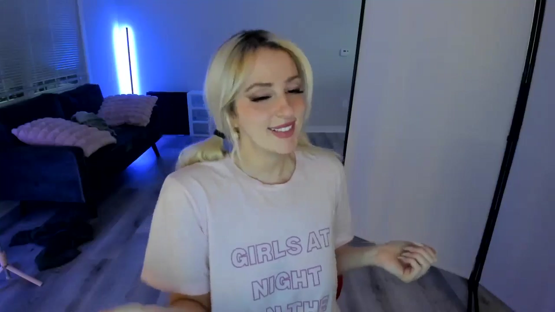 Gallery image thumbnail from Milk_Party's myfreecams stream on, 06/07/2024, 04:33 image 3 of 20