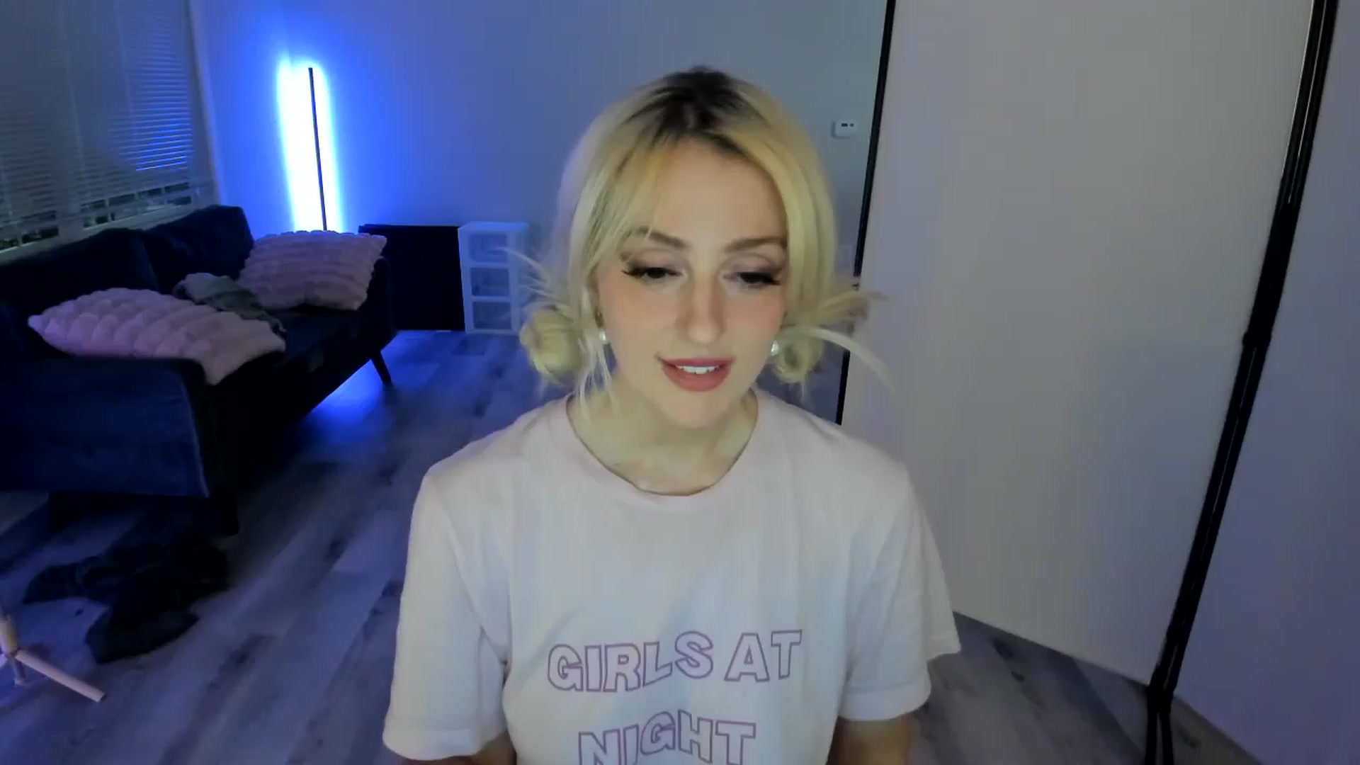 Gallery image thumbnail from Milk_Party's myfreecams stream on, 06/07/2024, 04:33 image 4 of 20