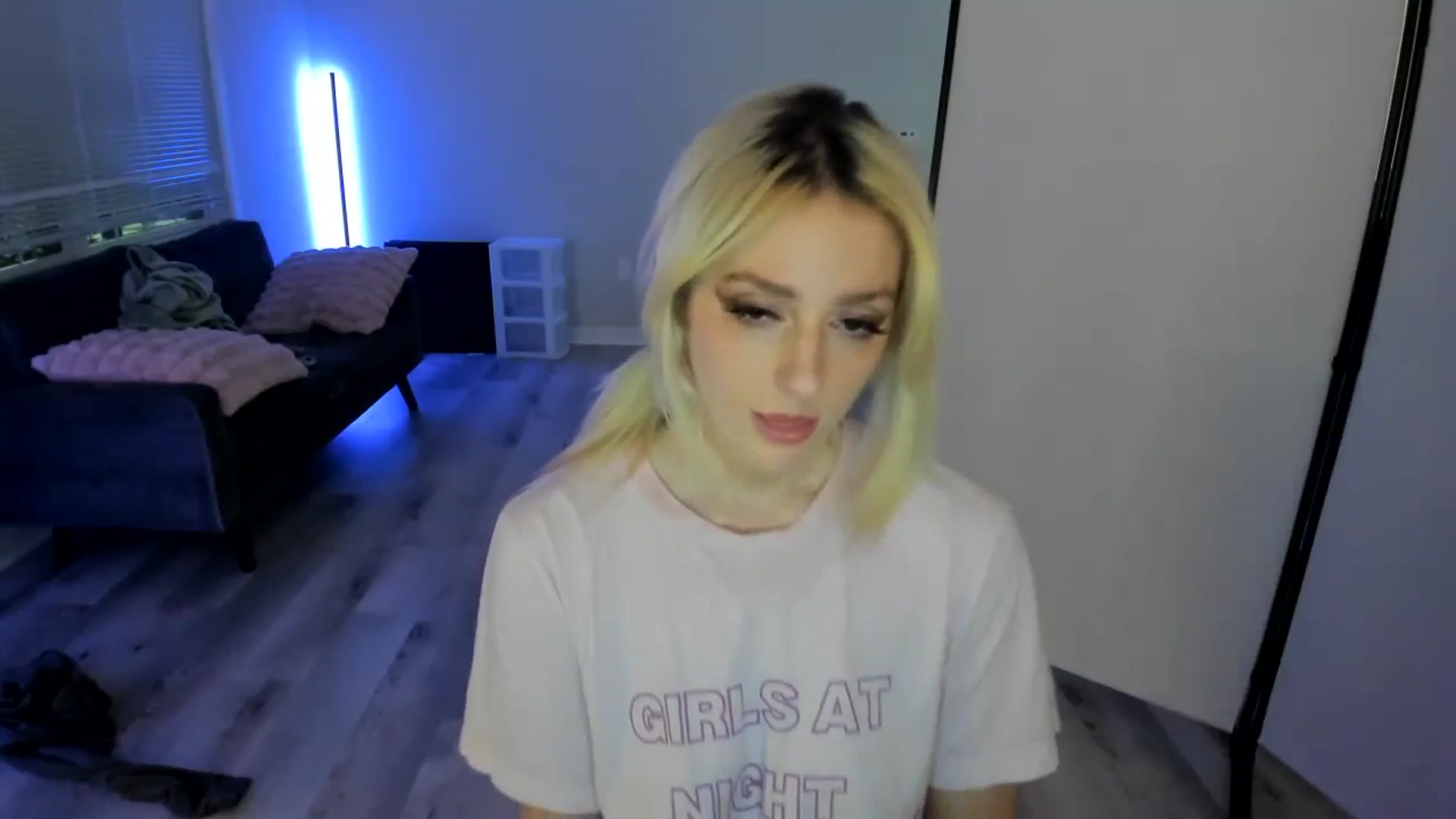 Gallery image thumbnail from Milk_Party's myfreecams stream on, 06/08/2024, 07:25 image 5 of 20