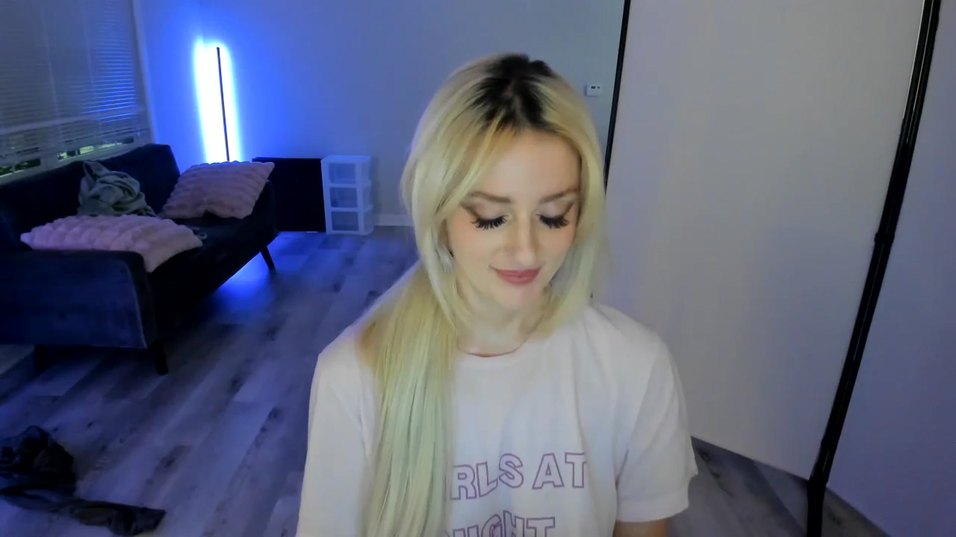 Gallery image thumbnail from Milk_Party's myfreecams stream on, 06/08/2024, 07:25 image 12 of 20